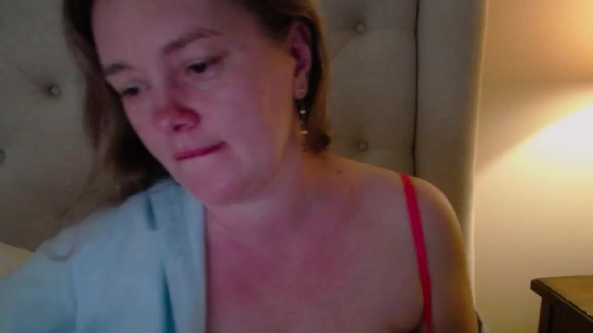 Gallery image thumbnail from J0llye's myfreecams stream on, 06/03/2025, 19:59 image 17 of 20