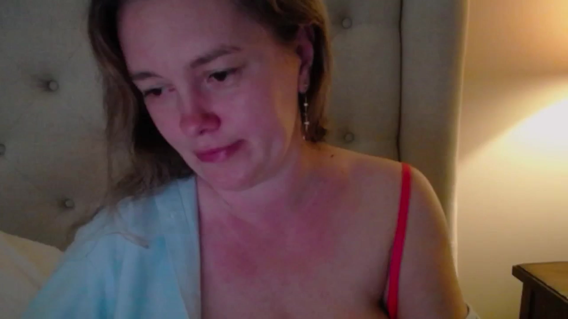 Gallery image thumbnail from J0llye's myfreecams stream on, 06/03/2025, 19:59 image 20 of 20