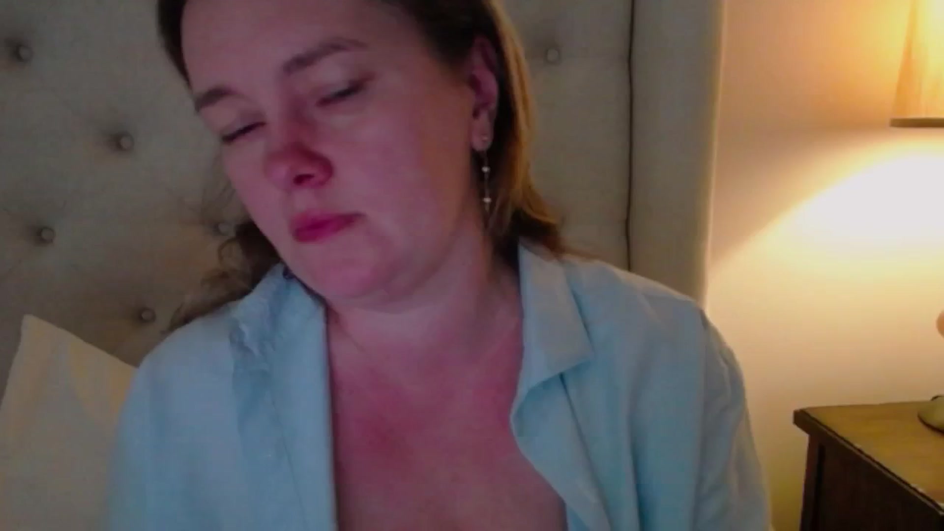 Gallery image thumbnail from J0llye's myfreecams stream on, 06/03/2025, 19:59 image 9 of 20