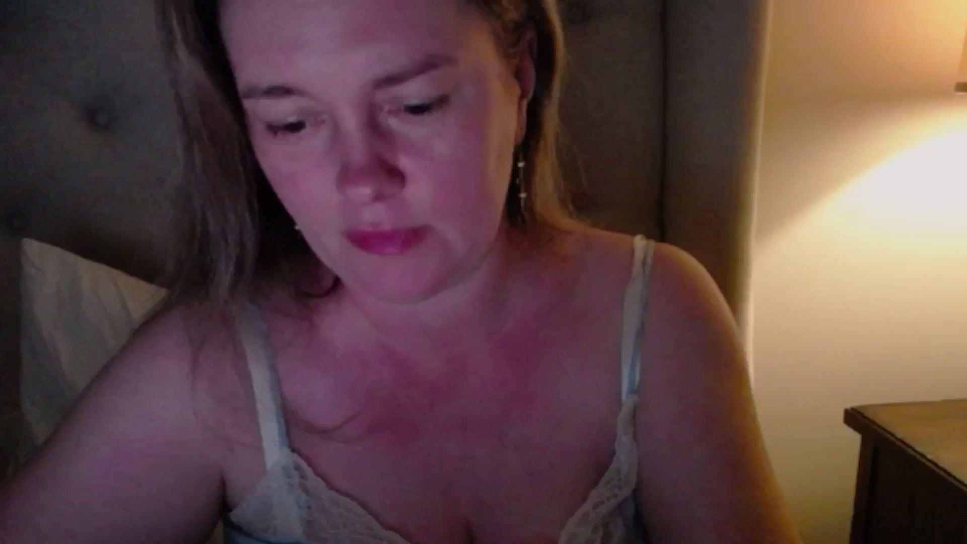 Gallery image thumbnail from J0llye's myfreecams stream on, 06/04/2025, 20:27 image 16 of 20