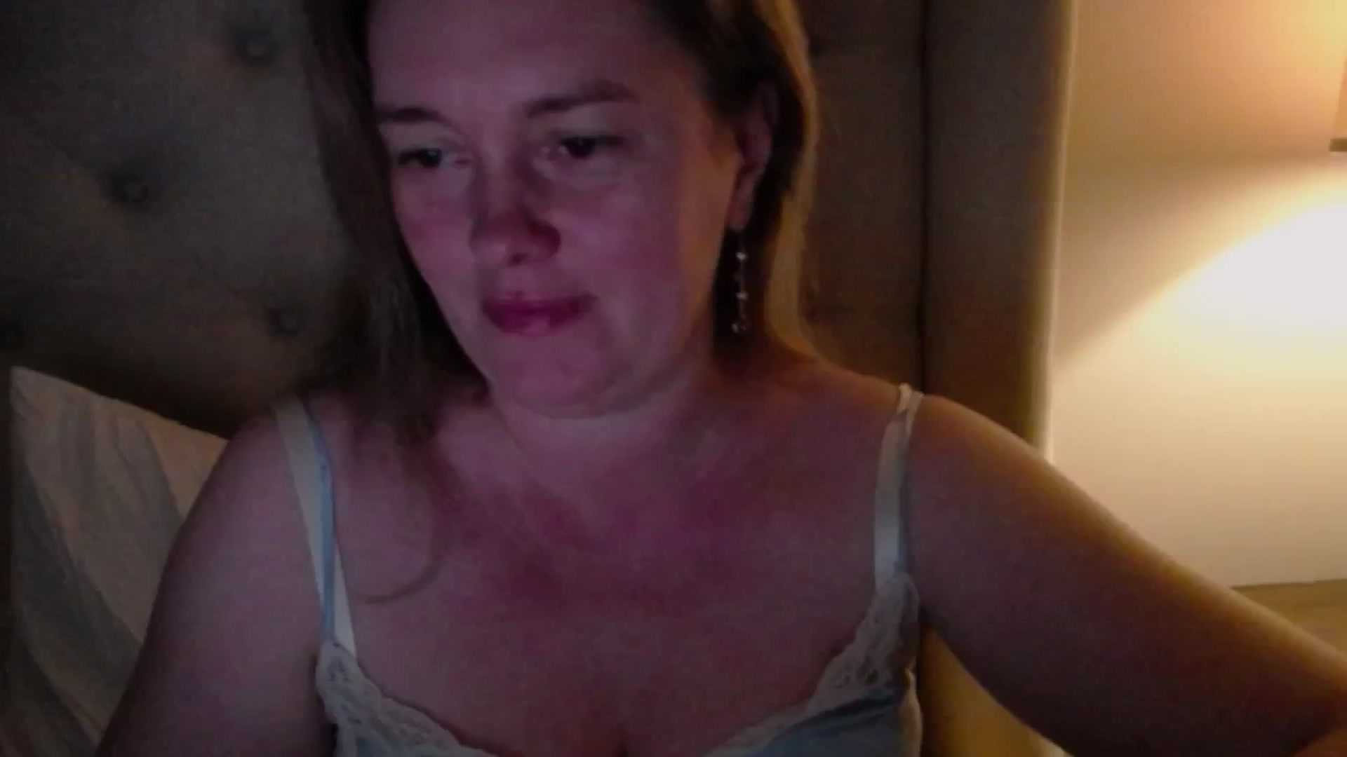 Gallery image thumbnail from J0llye's myfreecams stream on, 06/04/2025, 20:27 image 10 of 20