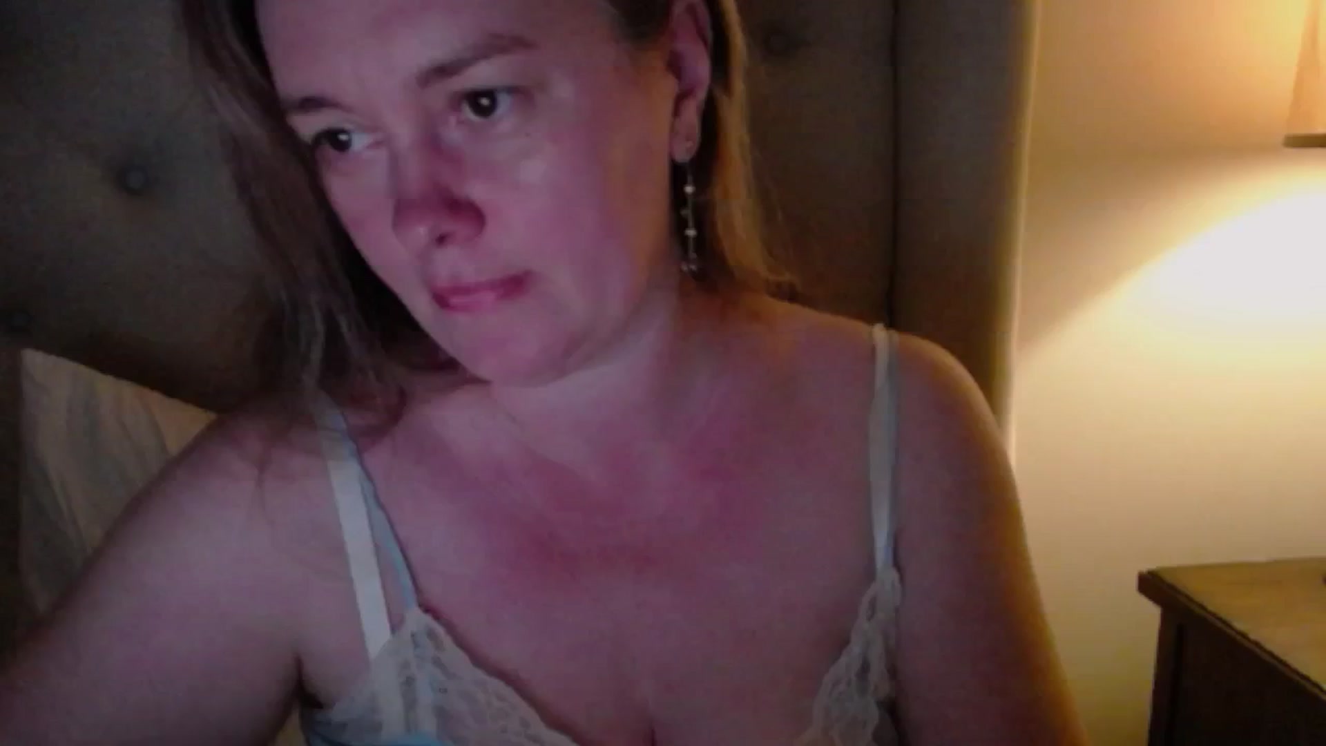 Gallery image thumbnail from J0llye's myfreecams stream on, 06/04/2025, 20:27 image 11 of 20