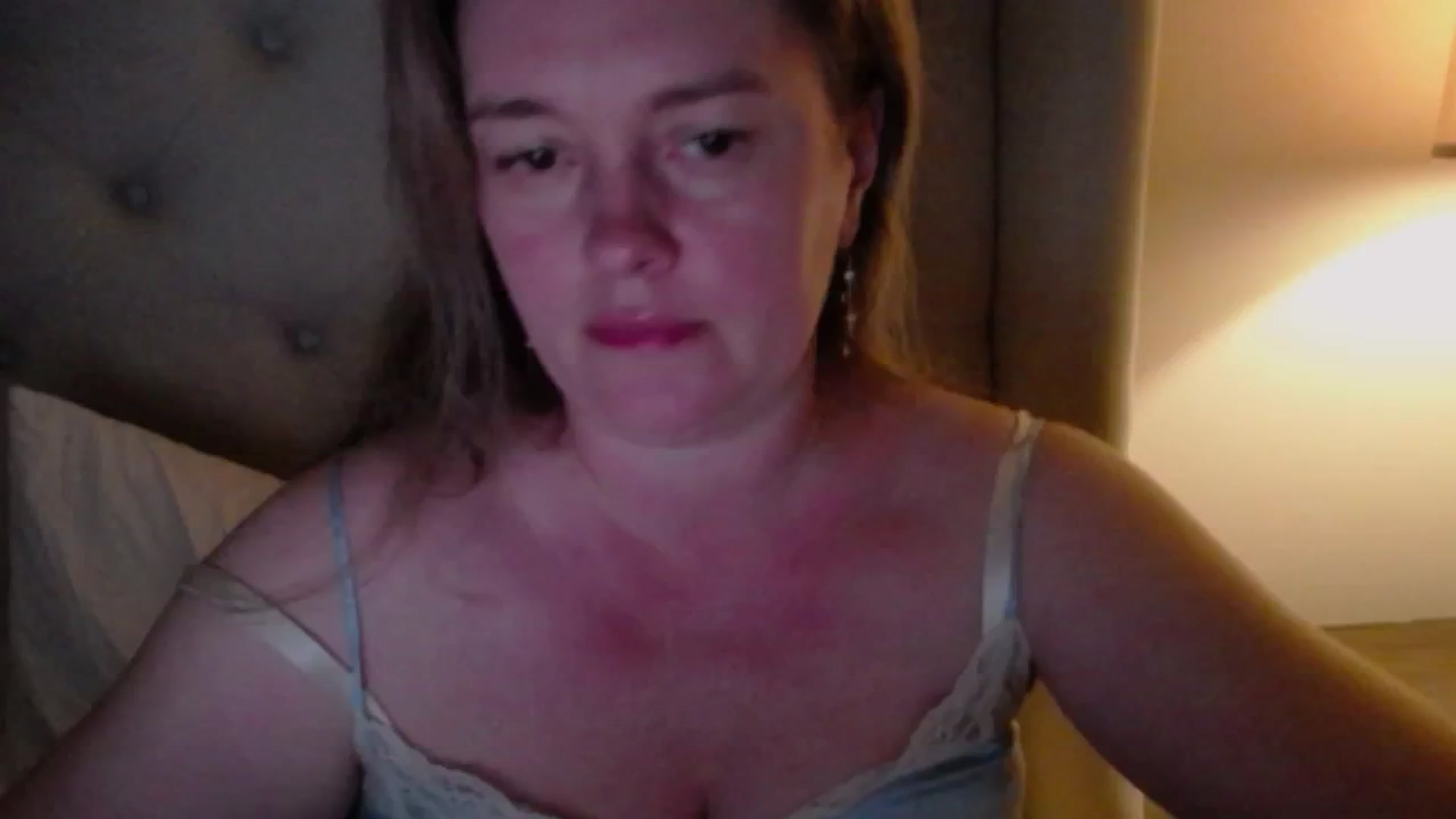 Gallery image thumbnail from J0llye's myfreecams stream on, 06/04/2025, 20:27 image 8 of 20