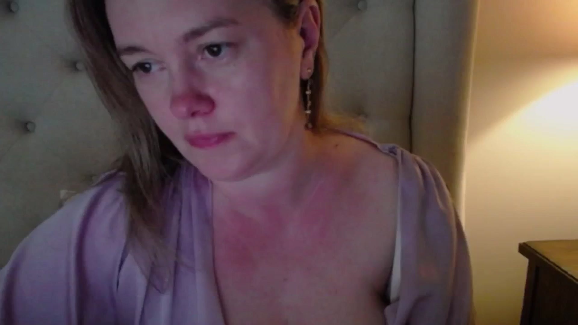 Gallery image thumbnail from J0llye's myfreecams stream on, 06/05/2025, 20:11 image 8 of 20