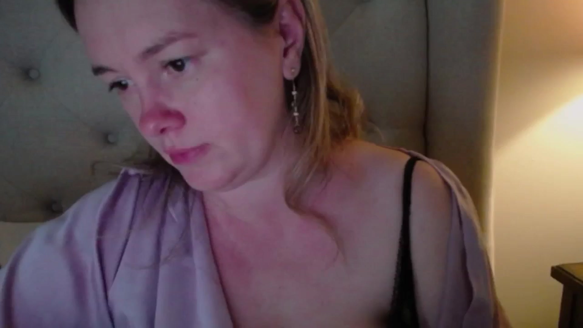 Gallery image thumbnail from J0llye's myfreecams stream on, 06/07/2025, 20:36 image 17 of 20