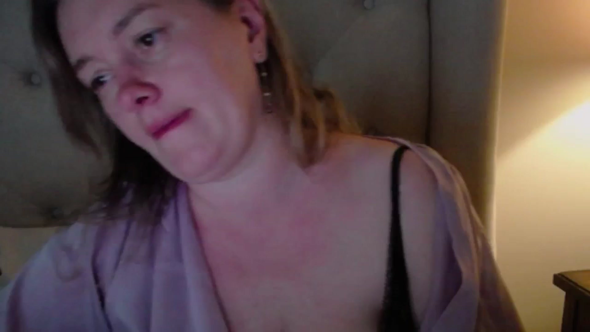 Gallery image thumbnail from J0llye's myfreecams stream on, 06/07/2025, 20:36 image 12 of 20