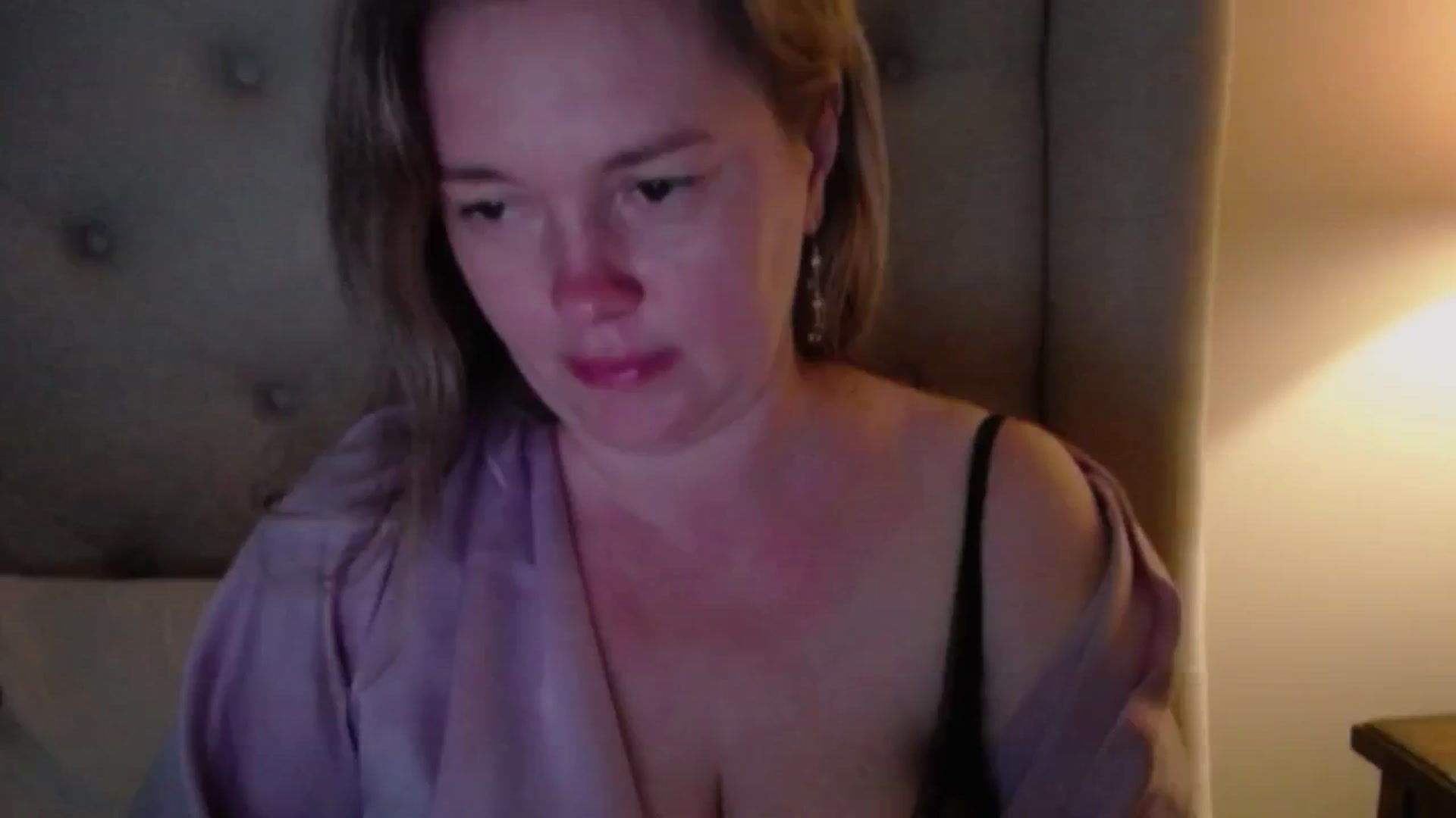 Gallery image thumbnail from J0llye's myfreecams stream on, 06/07/2025, 20:36 image 5 of 20