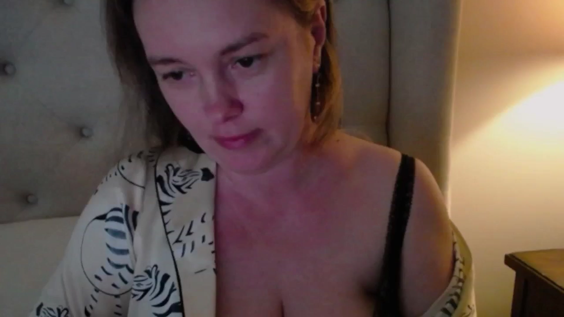 Gallery image thumbnail from J0llye's myfreecams stream on, 06/08/2025, 20:20 image 9 of 20