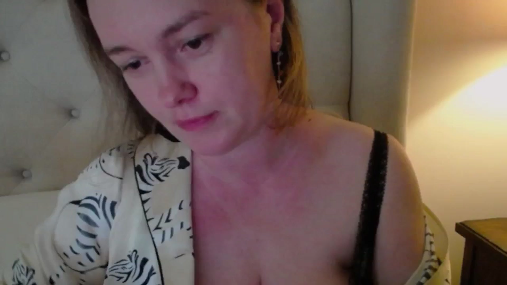 Gallery image thumbnail from J0llye's myfreecams stream on, 06/08/2025, 20:20 image 12 of 20