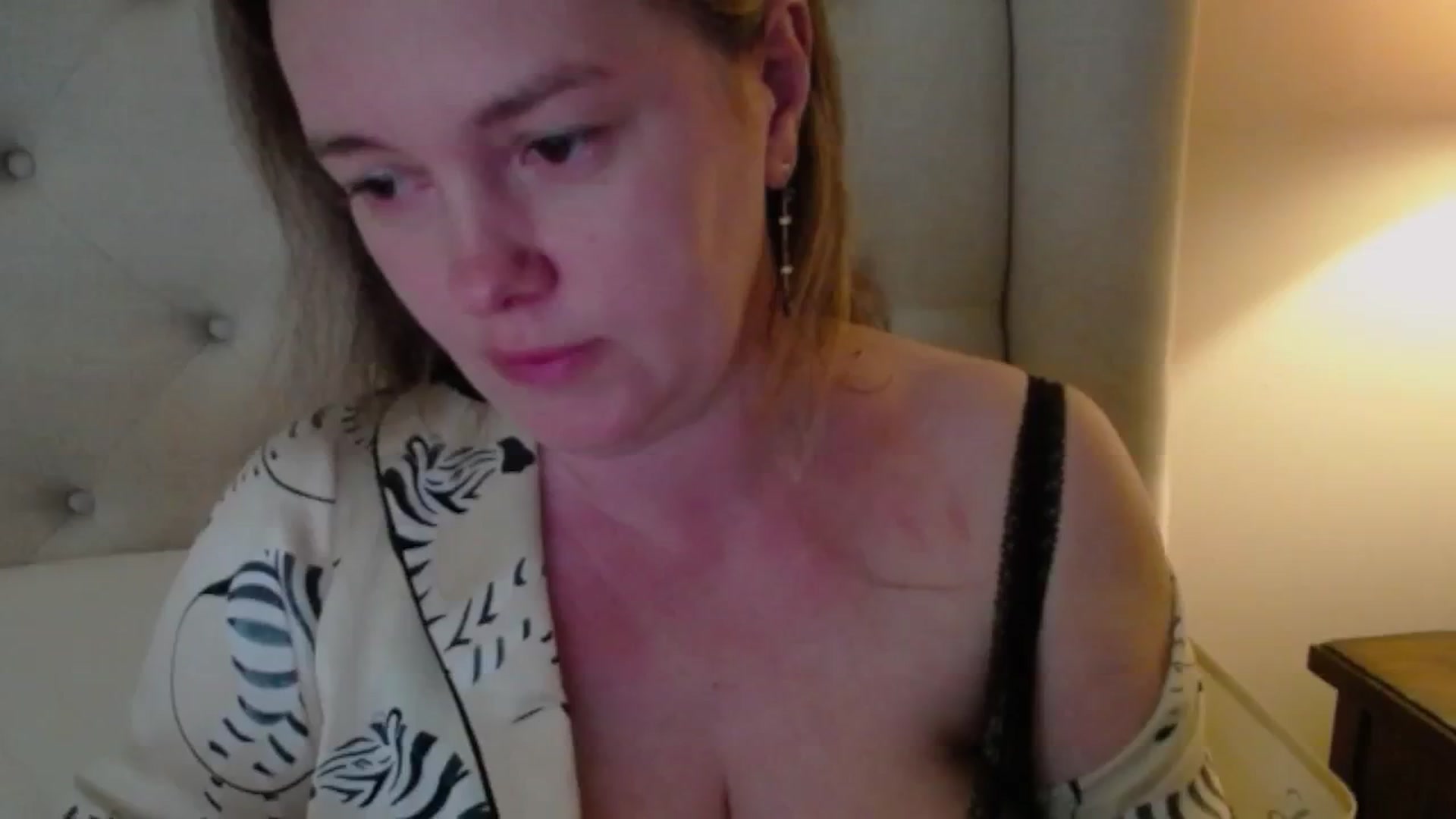 Gallery image thumbnail from J0llye's myfreecams stream on, 06/08/2025, 20:20 image 17 of 20