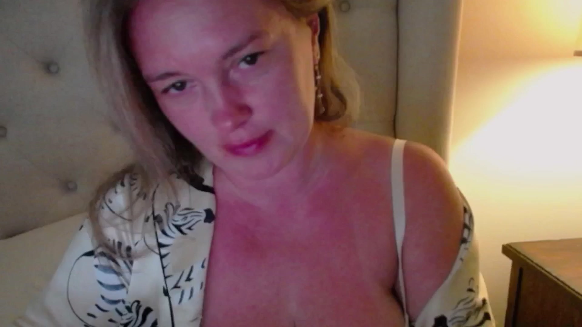 Gallery image thumbnail from J0llye's myfreecams stream on, 06/20/2025, 21:05 image 1 of 20