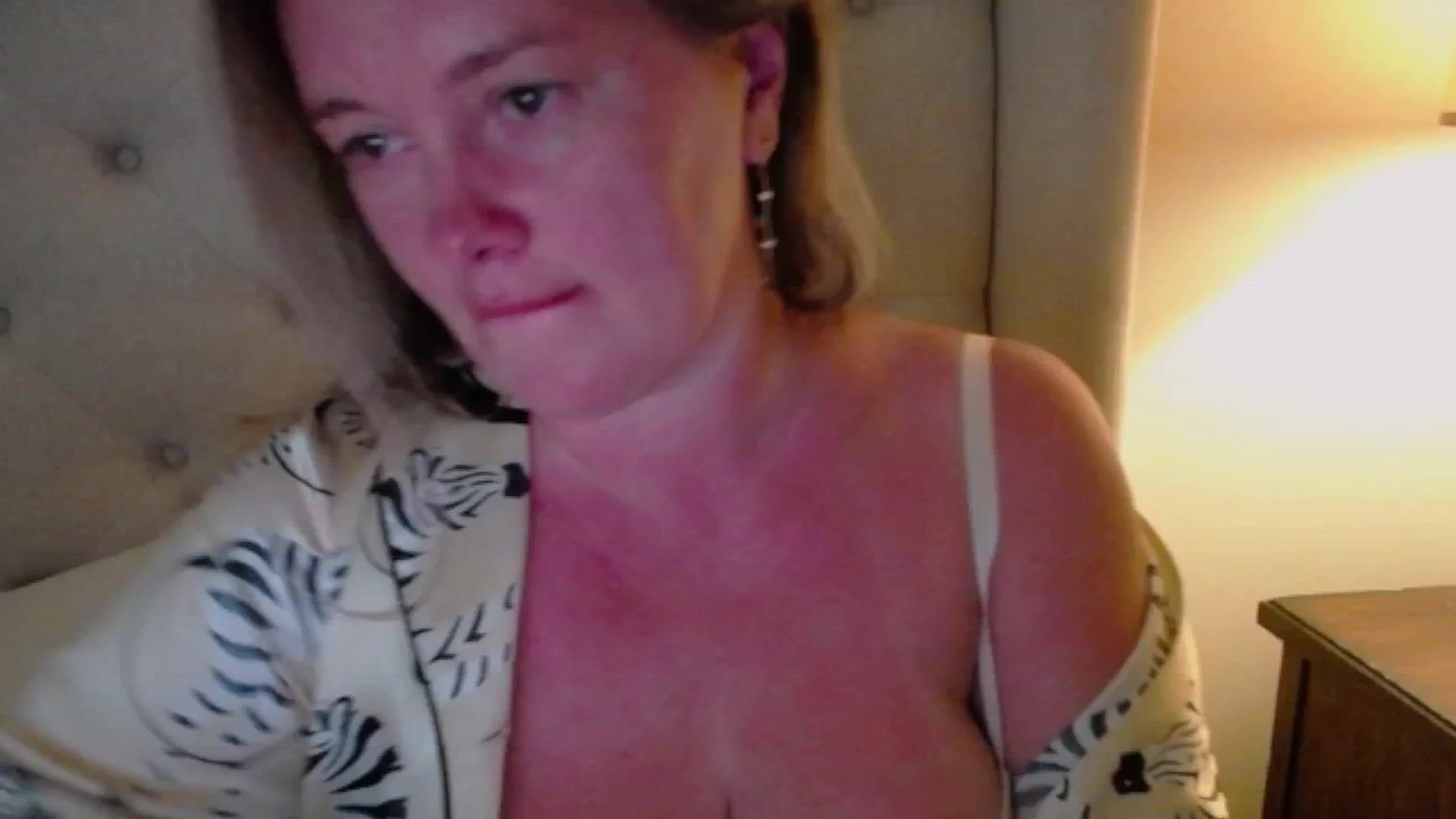 Gallery image thumbnail from J0llye's myfreecams stream on, 06/20/2025, 21:05 image 2 of 20