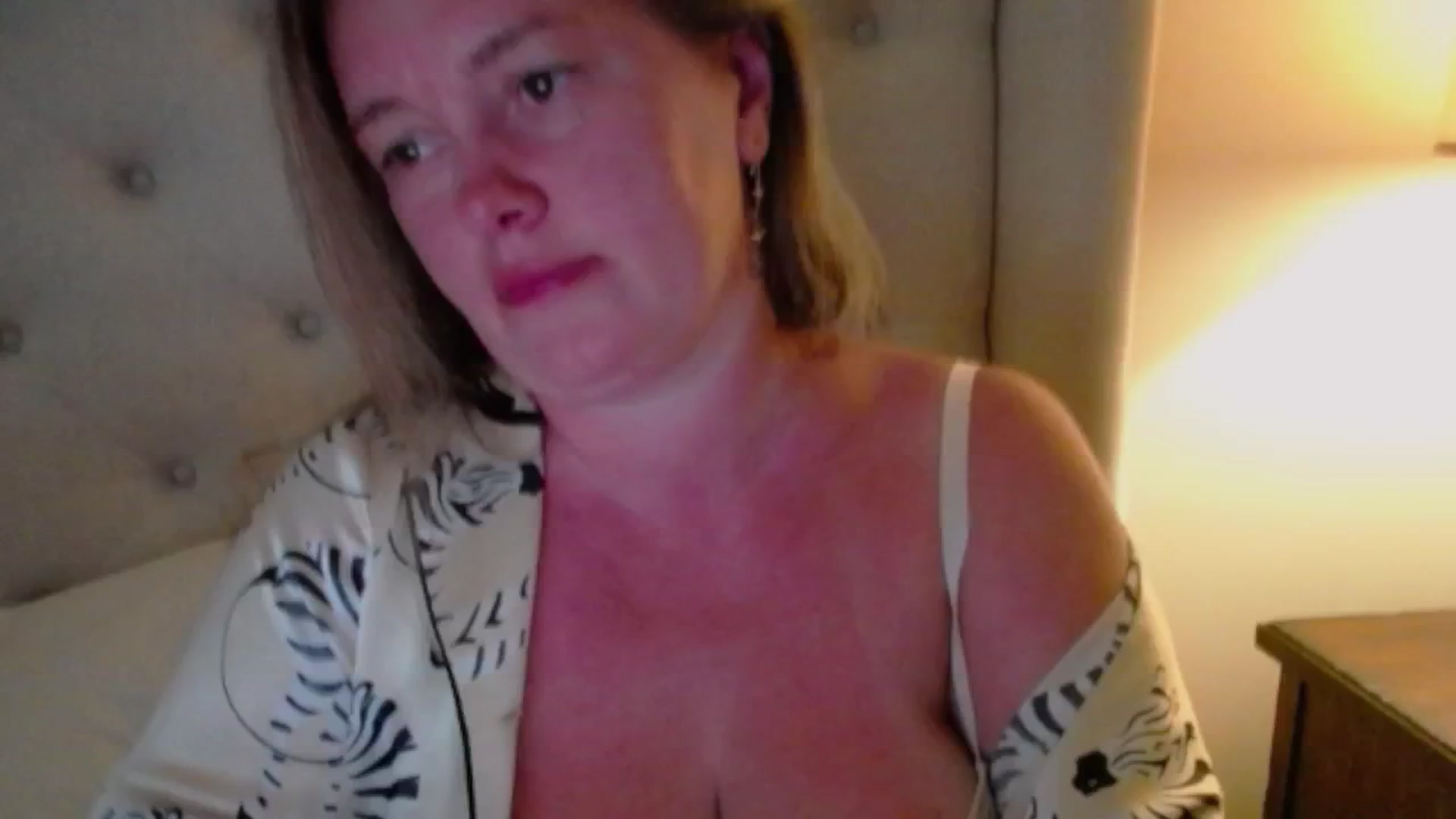 Gallery image thumbnail from J0llye's myfreecams stream on, 06/20/2025, 21:05 image 4 of 20
