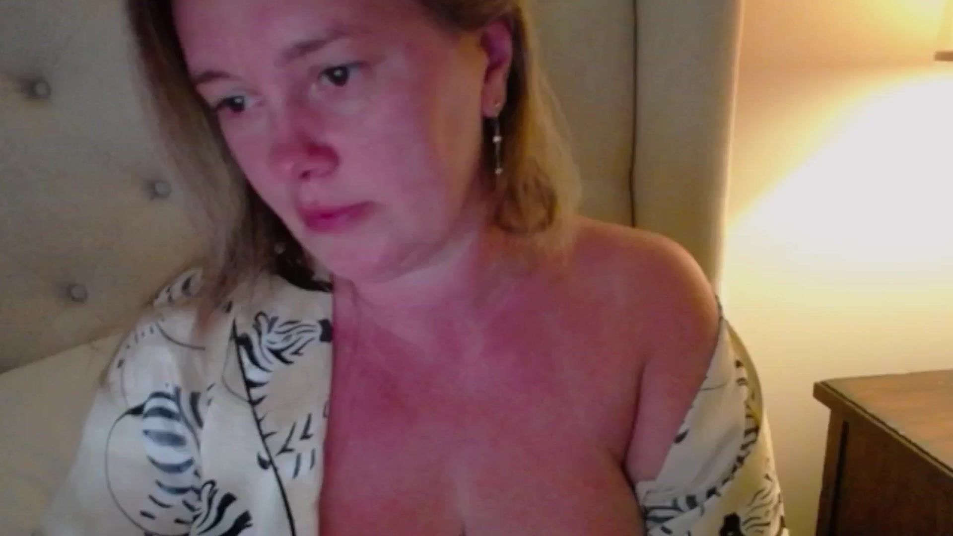 Gallery image thumbnail from J0llye's myfreecams stream on, 06/20/2025, 21:05 image 20 of 20