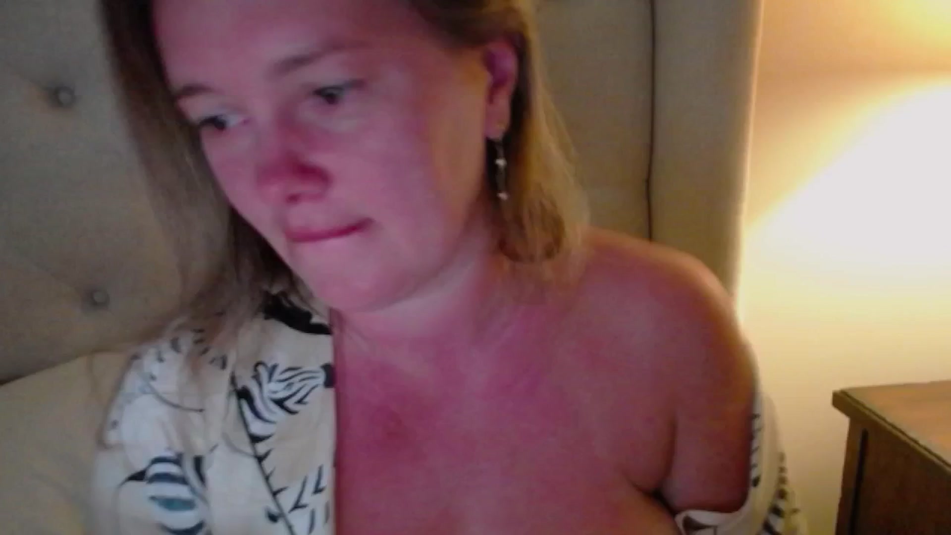 Gallery image thumbnail from J0llye's myfreecams stream on, 06/20/2025, 21:05 image 18 of 20