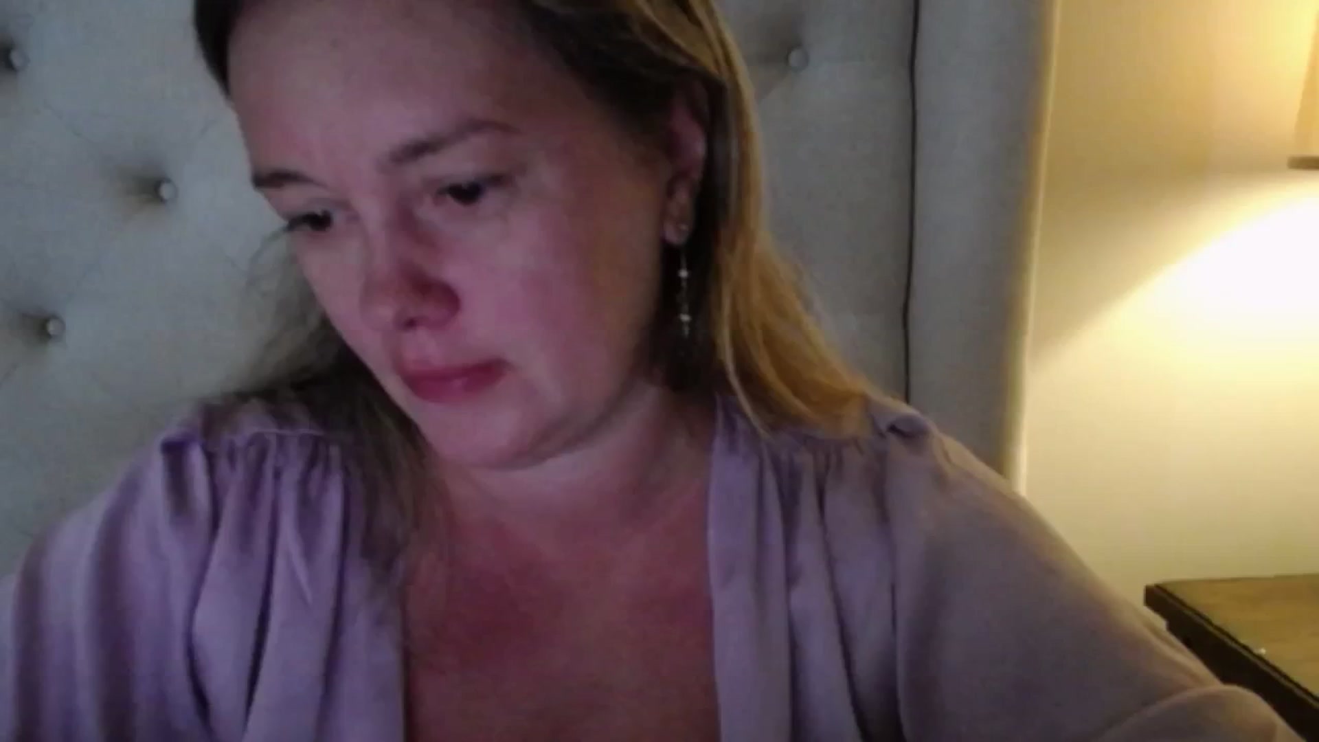 Gallery image thumbnail from J0llye's myfreecams stream on, 06/23/2025, 20:36 image 7 of 20