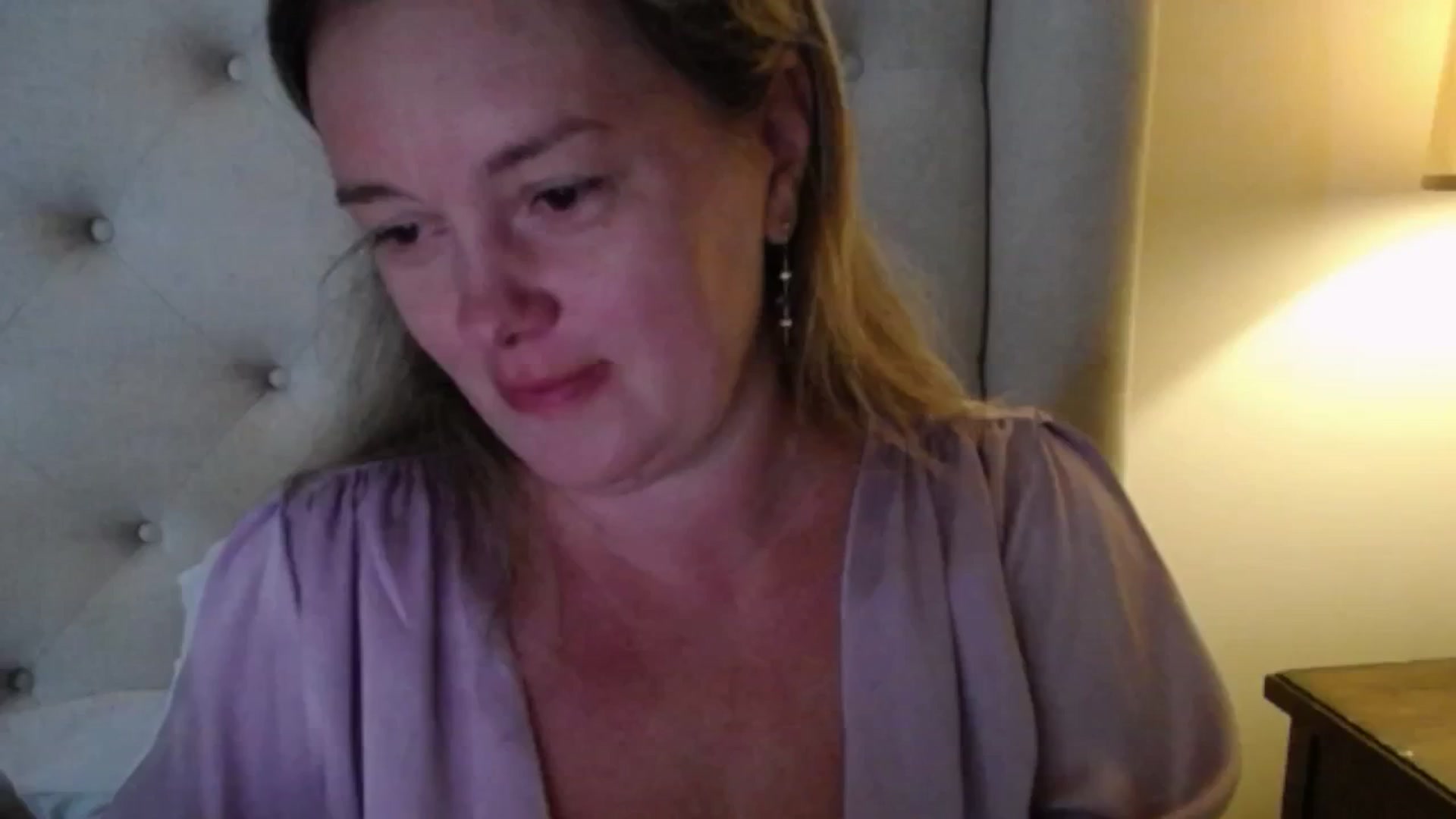 Gallery image thumbnail from J0llye's myfreecams stream on, 06/23/2025, 20:36 image 9 of 20