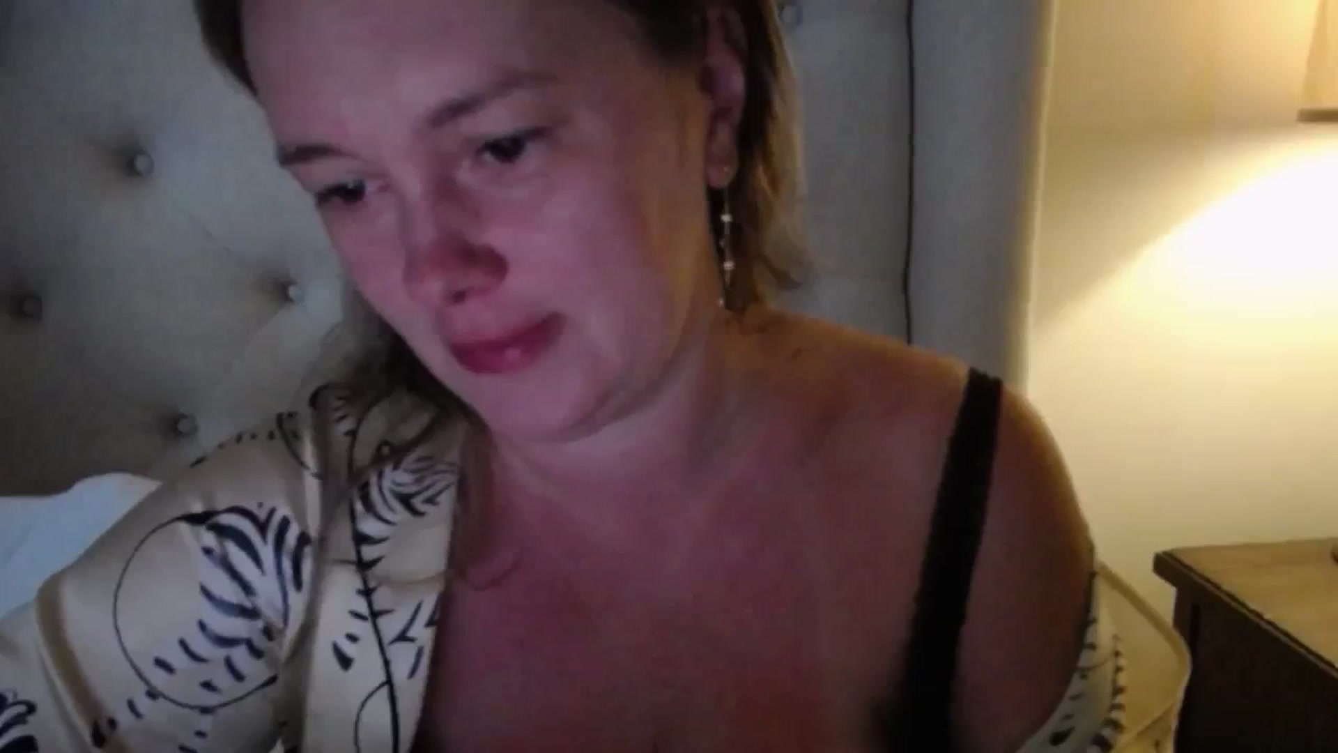 Gallery image thumbnail from J0llye's myfreecams stream on, 06/24/2025, 20:28 image 7 of 20