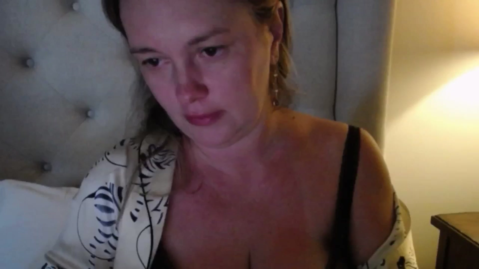 Gallery image thumbnail from J0llye's myfreecams stream on, 06/24/2025, 20:28 image 11 of 20