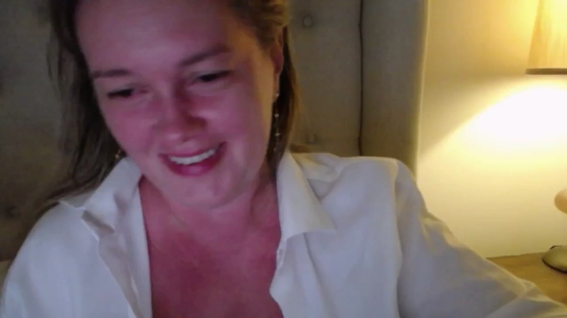 Gallery image thumbnail from J0llye's myfreecams stream on, 06/26/2025, 20:31 image 20 of 20