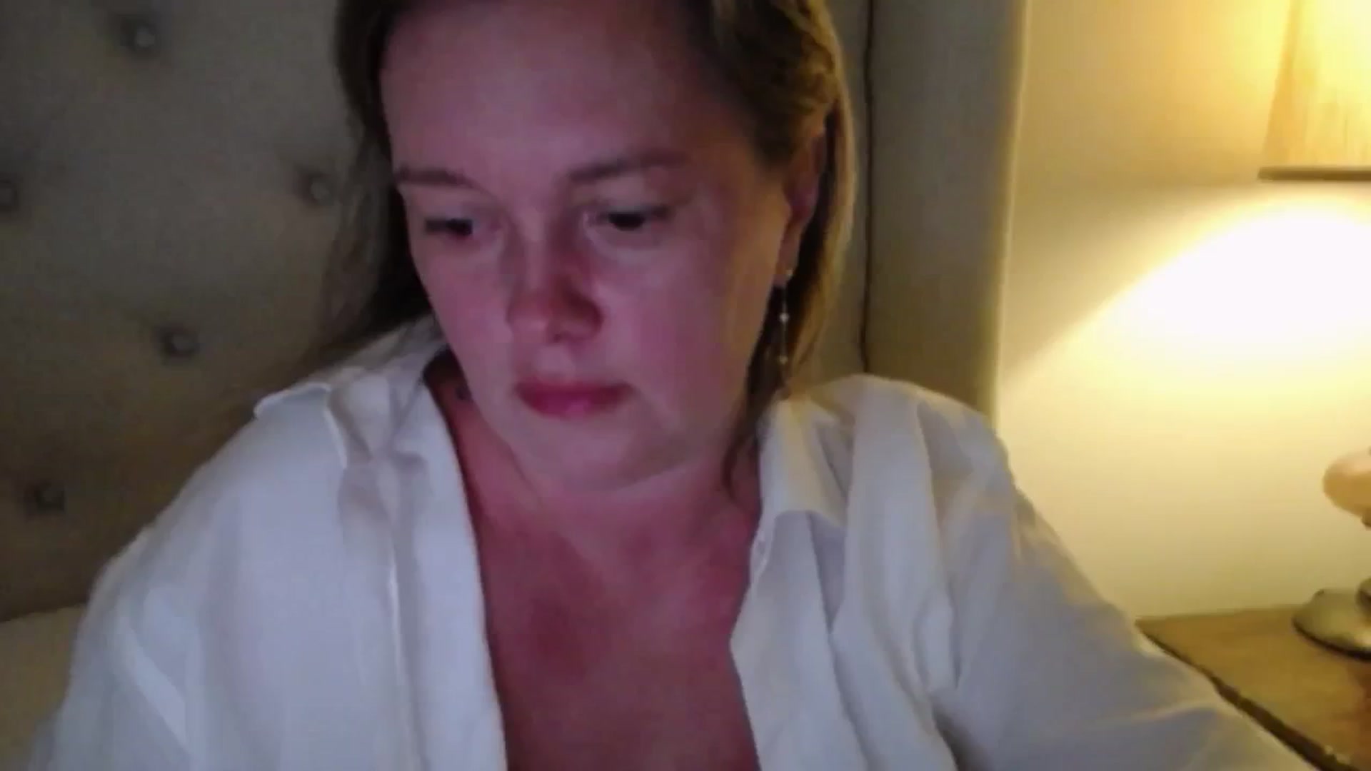Gallery image thumbnail from J0llye's myfreecams stream on, 06/26/2025, 20:31 image 18 of 20