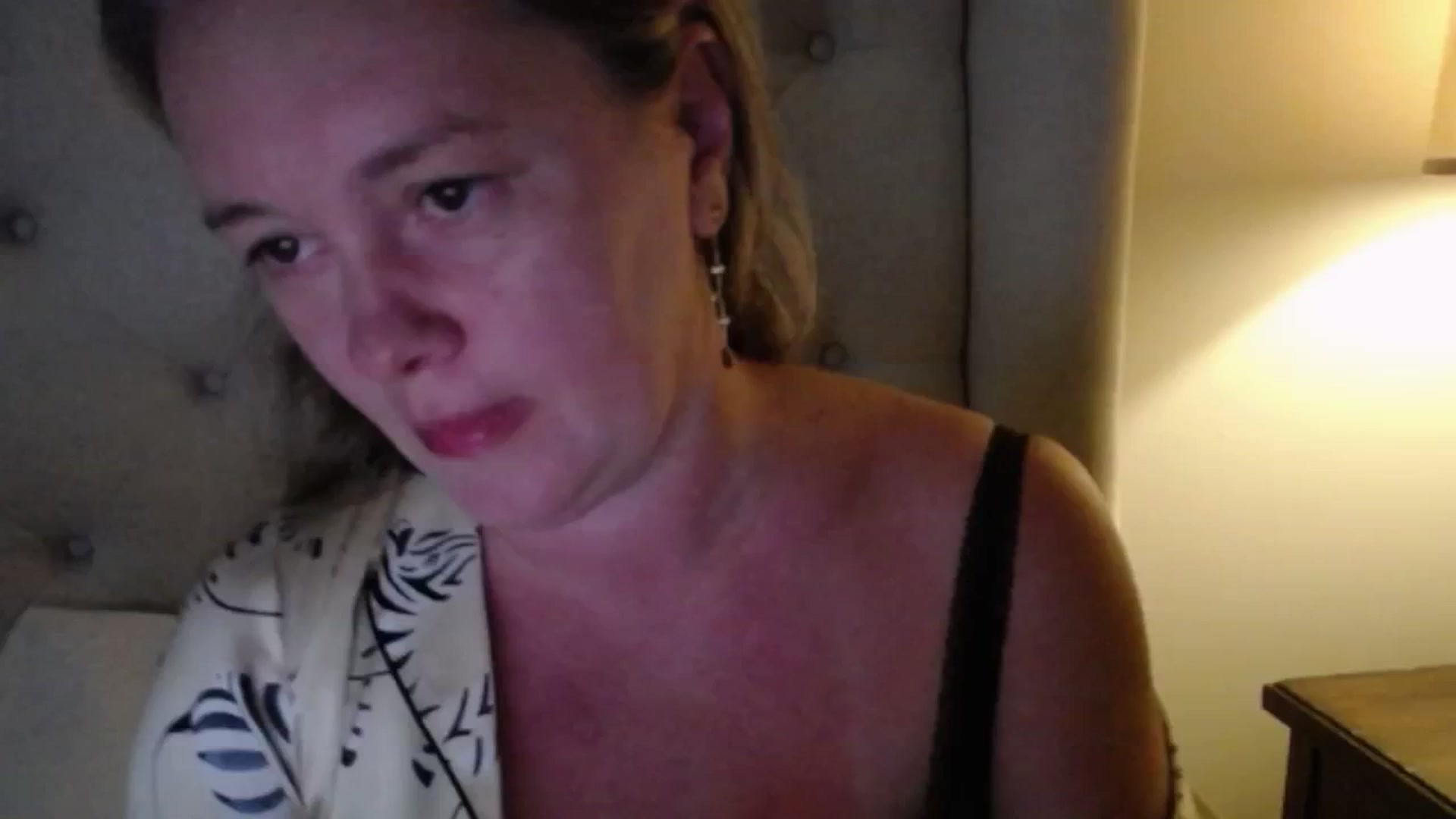 Gallery image thumbnail from J0llye's myfreecams stream on, 06/27/2025, 19:44 image 11 of 20