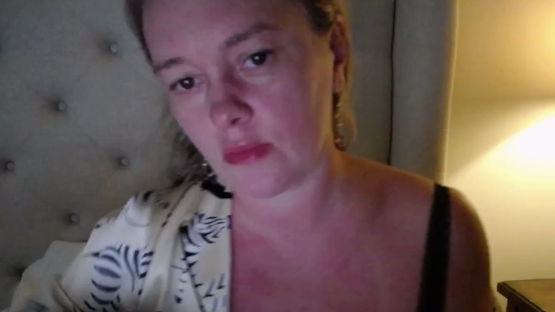 Gallery image thumbnail from J0llye's myfreecams stream on, 06/27/2025, 19:44 image 1 of 20
