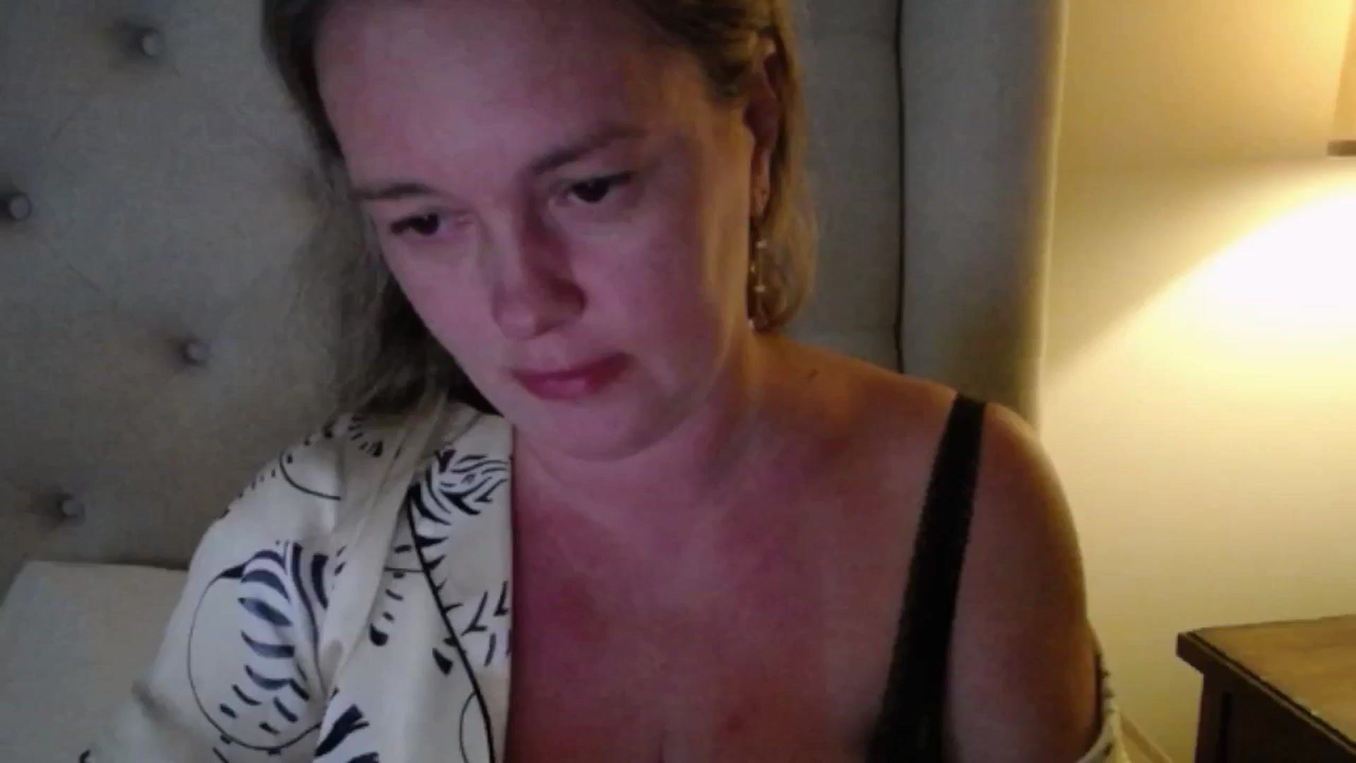 Gallery image thumbnail from J0llye's myfreecams stream on, 06/27/2025, 19:44 image 20 of 20