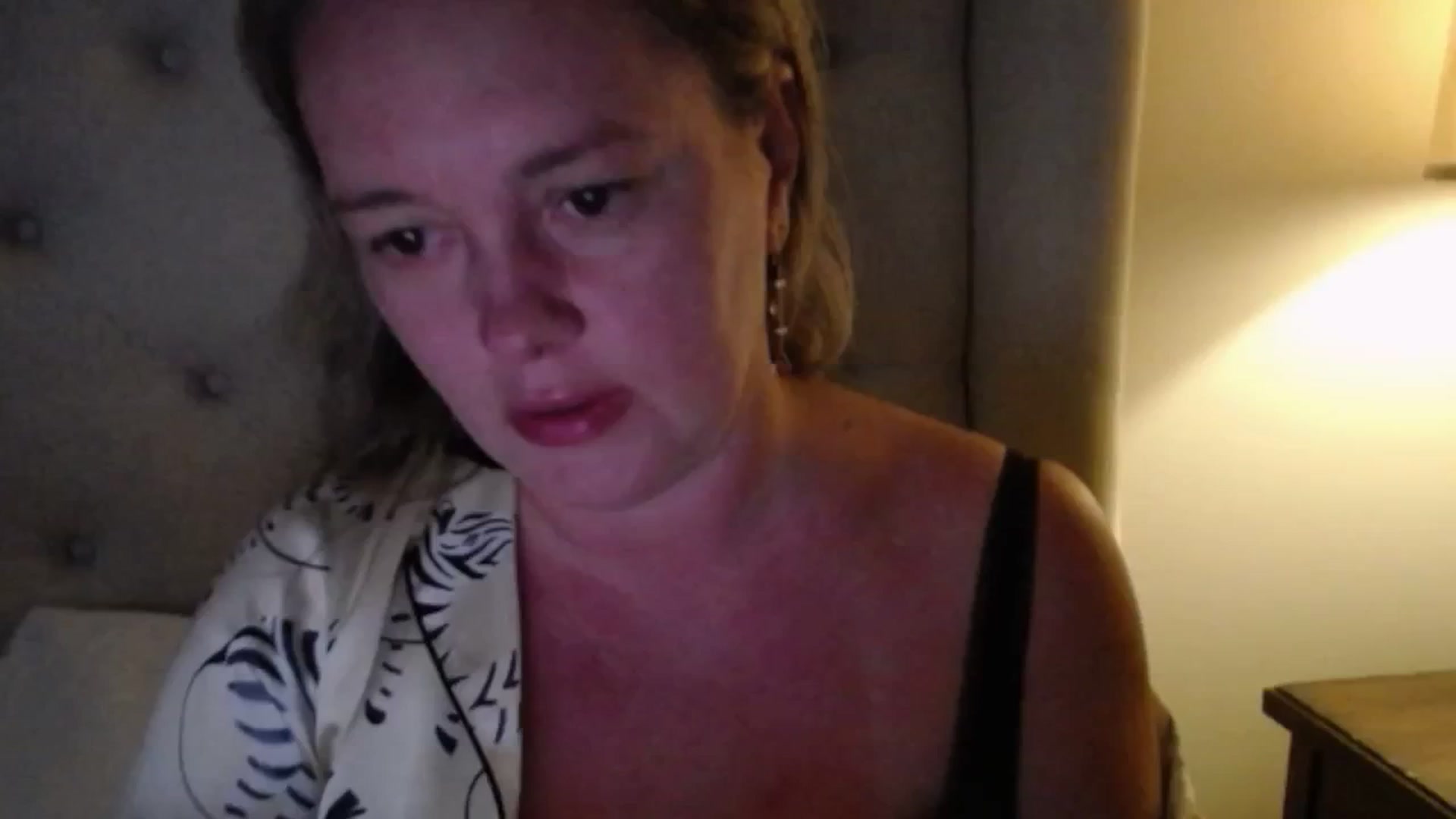 Gallery image thumbnail from J0llye's myfreecams stream on, 06/27/2025, 19:44 image 18 of 20