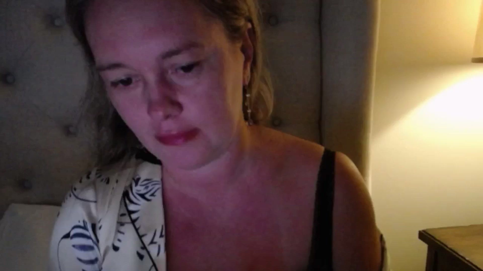 Gallery image thumbnail from J0llye's myfreecams stream on, 06/27/2025, 19:44 image 17 of 20