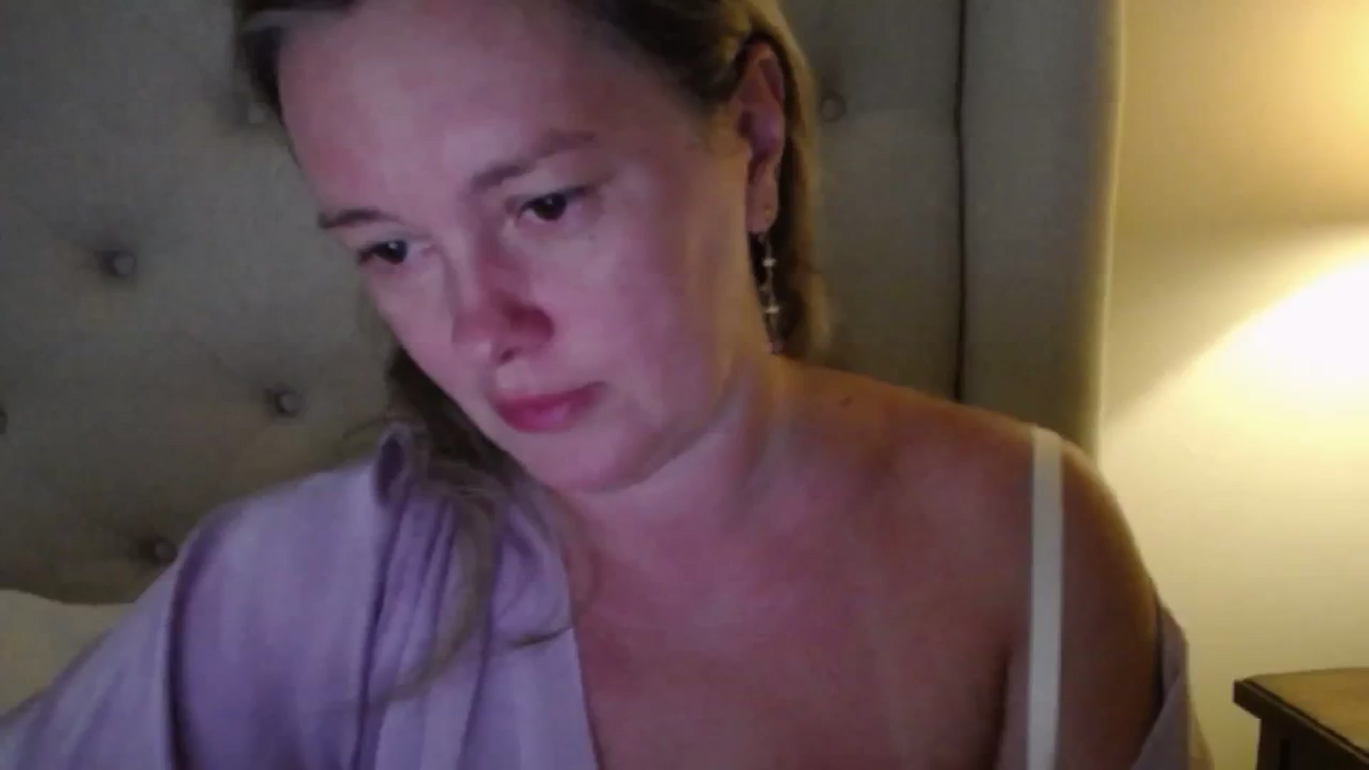 Gallery image thumbnail from J0llye's myfreecams stream on, 06/28/2025, 19:56 image 1 of 20