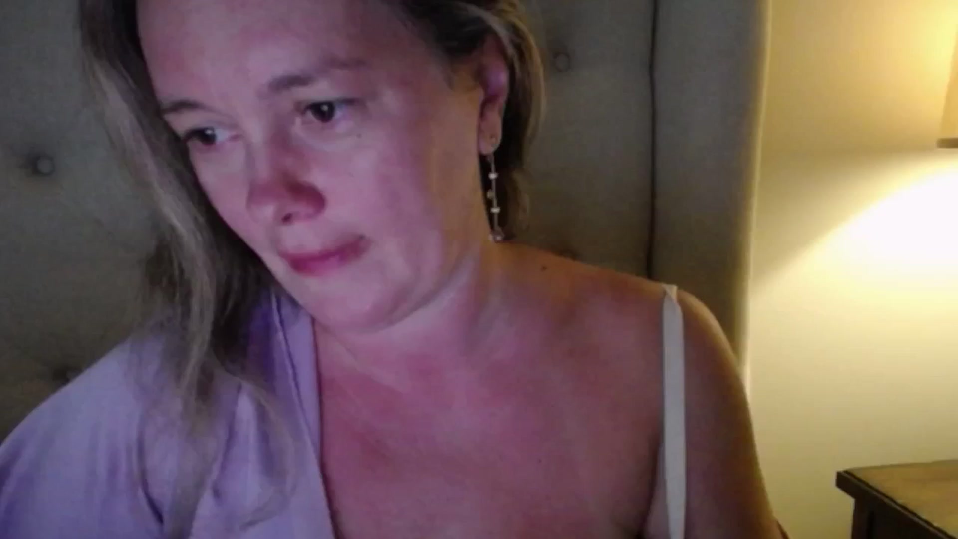 Gallery image thumbnail from J0llye's myfreecams stream on, 06/28/2025, 20:34 image 6 of 20