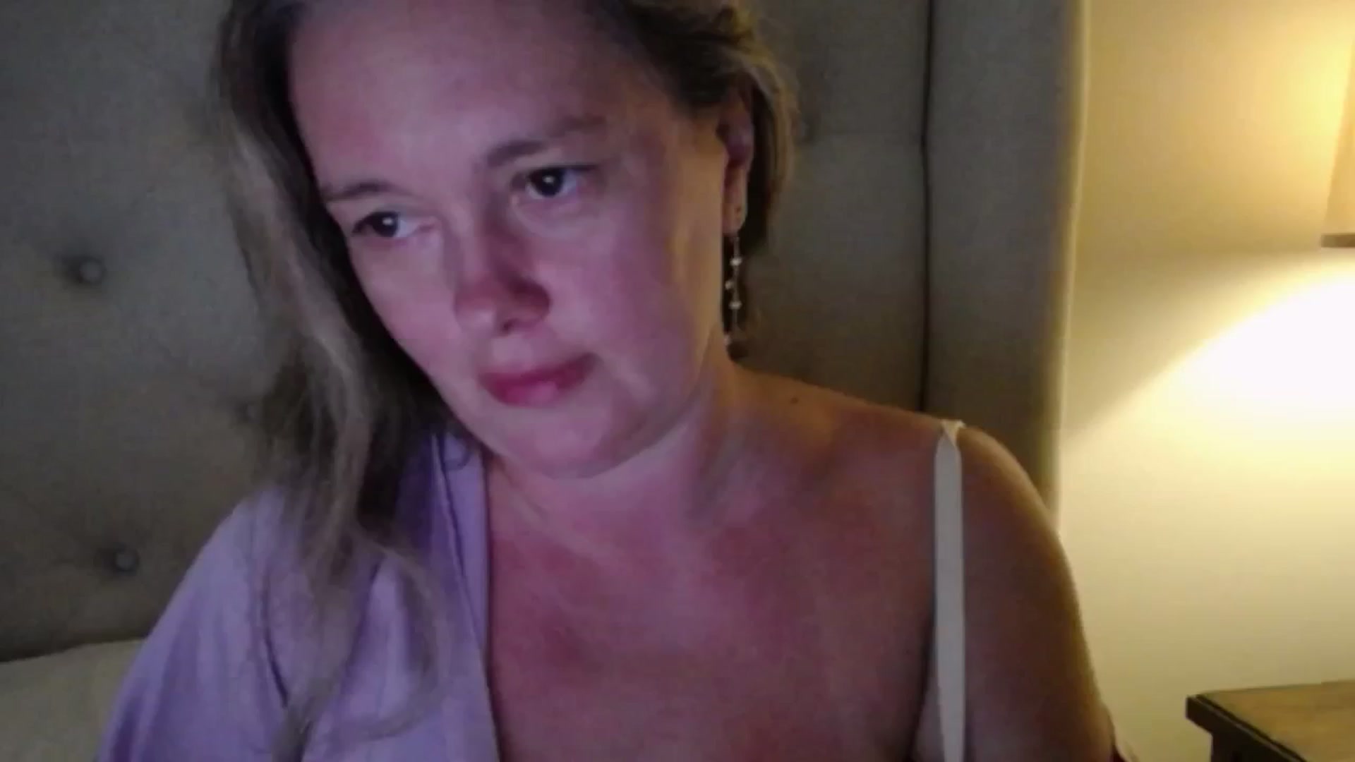 Gallery image thumbnail from J0llye's myfreecams stream on, 06/28/2025, 20:34 image 3 of 20