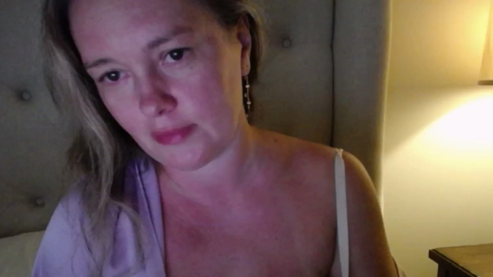 Gallery image thumbnail from J0llye's myfreecams stream on, 06/28/2025, 20:34 image 1 of 20