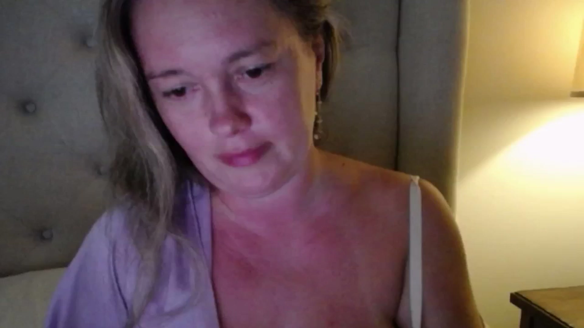 Gallery image thumbnail from J0llye's myfreecams stream on, 06/28/2025, 20:34 image 7 of 20