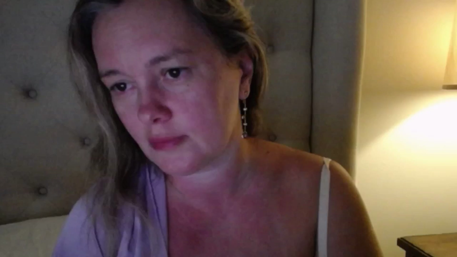 Gallery image thumbnail from J0llye's myfreecams stream on, 06/28/2025, 20:34 image 12 of 20