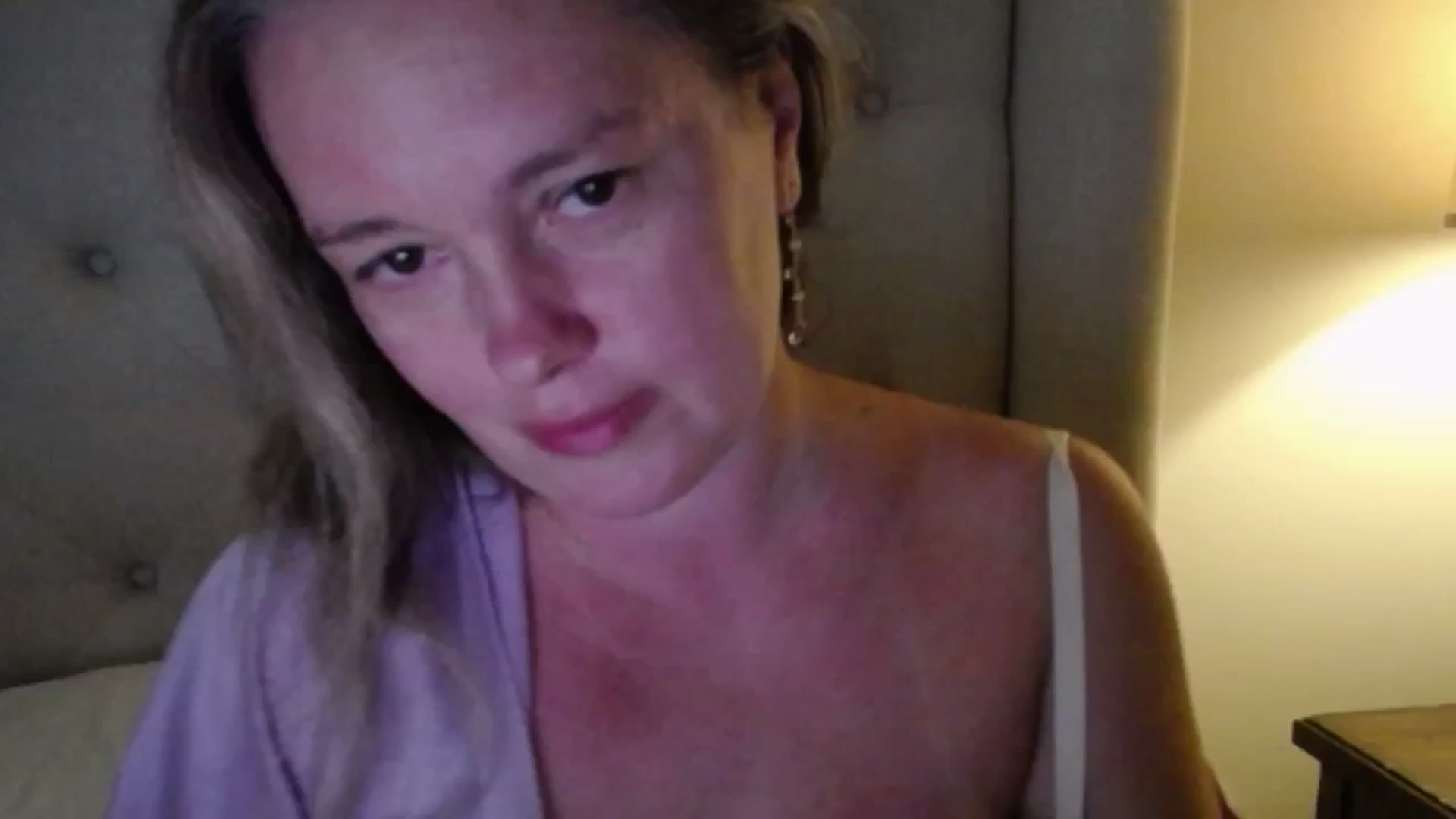 Gallery image thumbnail from J0llye's myfreecams stream on, 06/28/2025, 20:34 image 4 of 20
