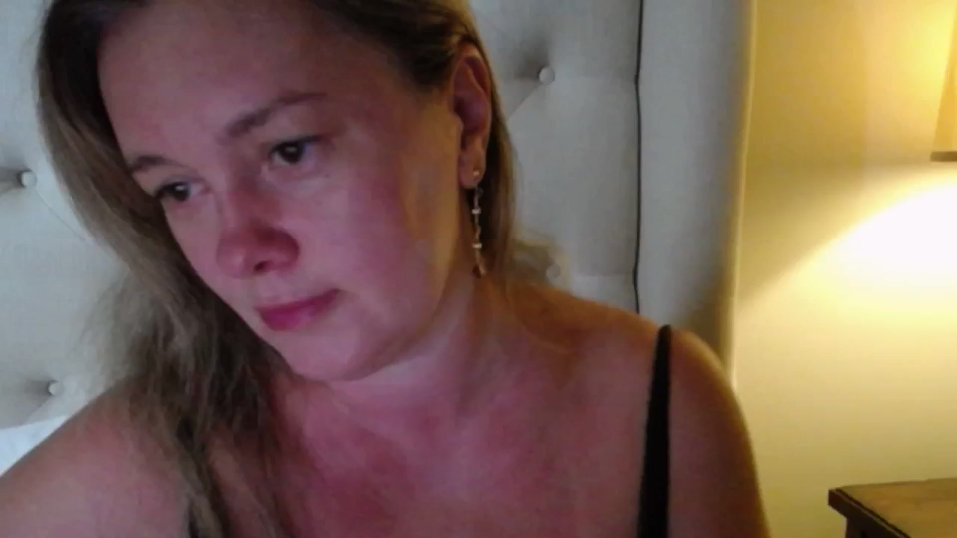 Gallery image thumbnail from J0llye's myfreecams stream on, 06/29/2025, 20:09 image 18 of 20
