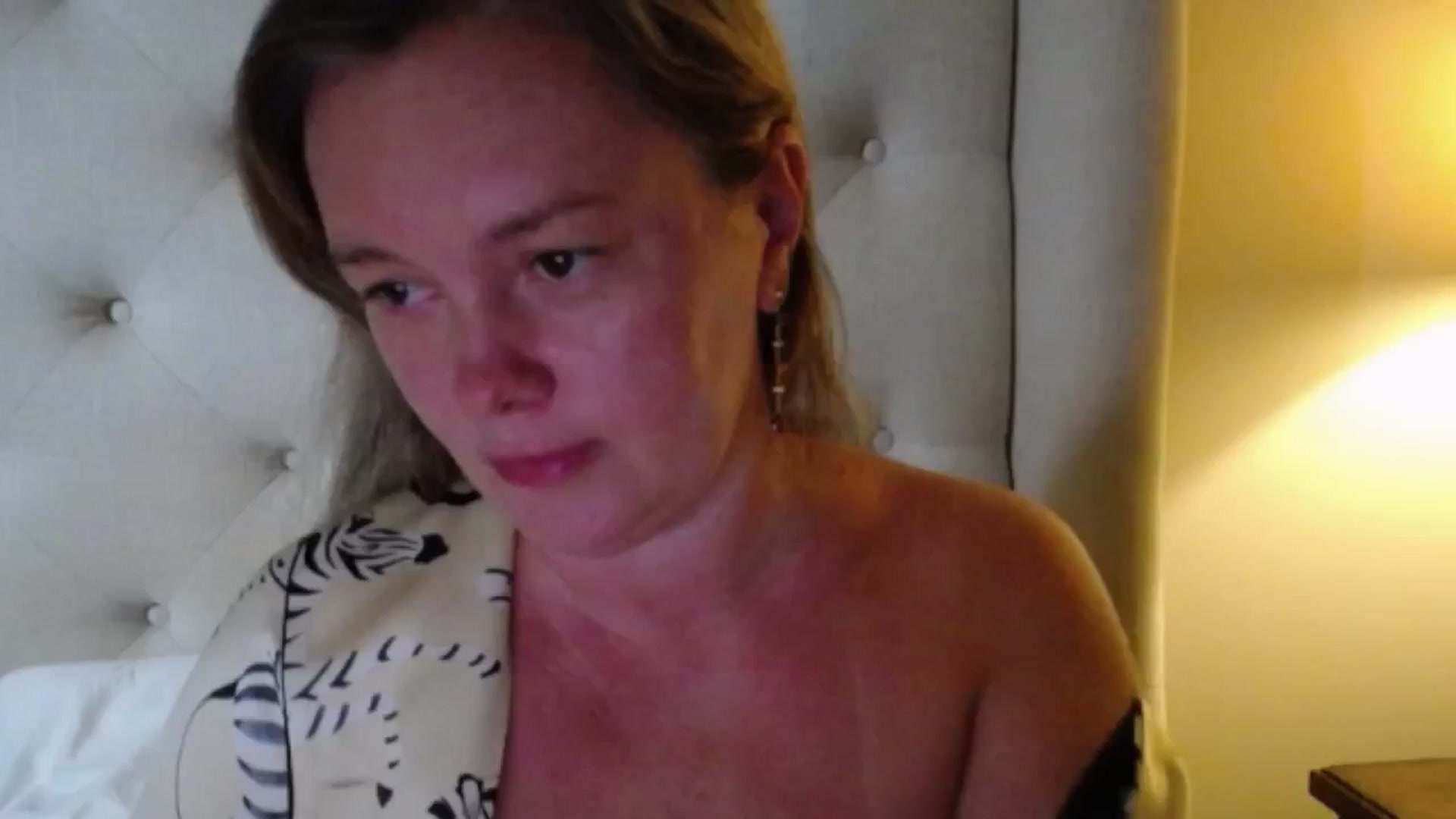 Gallery image thumbnail from J0llye's myfreecams stream on, 06/29/2025, 20:09 image 2 of 20