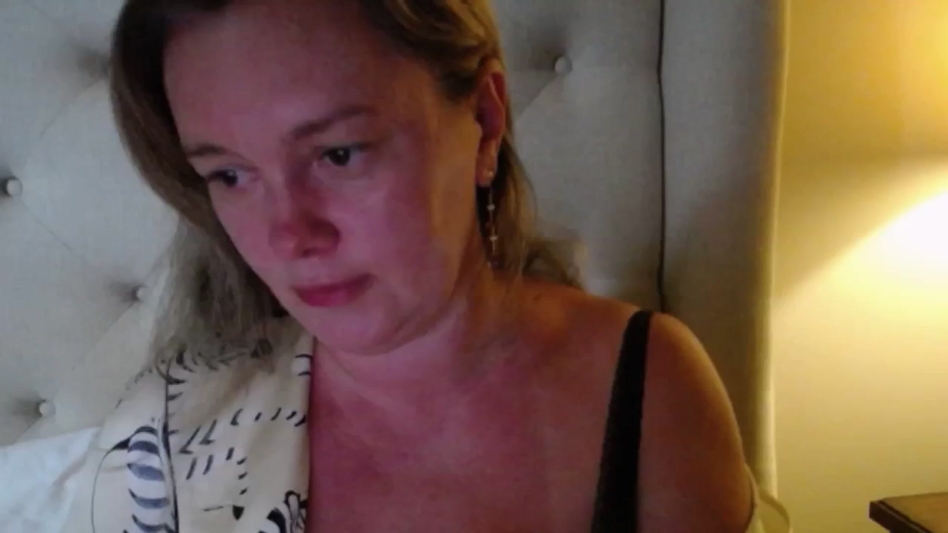 Gallery image thumbnail from J0llye's myfreecams stream on, 06/29/2025, 20:09 image 12 of 20
