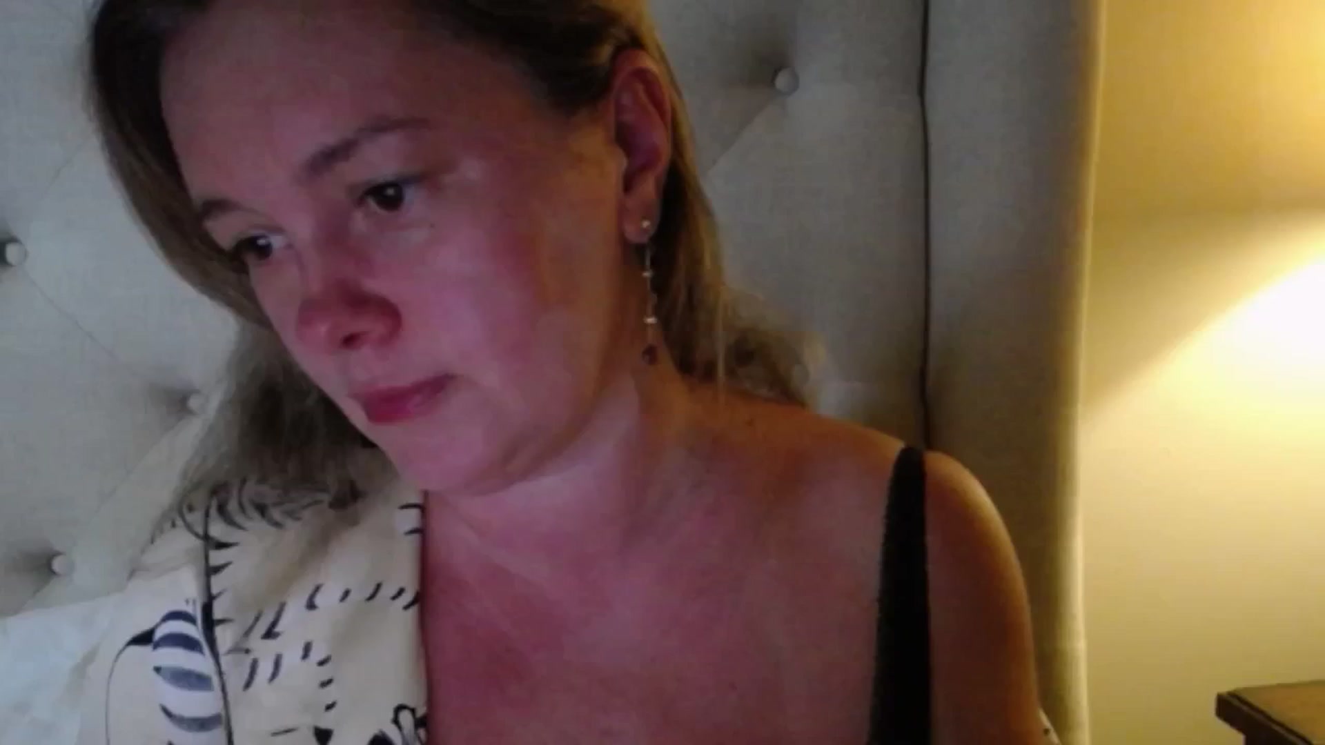 Gallery image thumbnail from J0llye's myfreecams stream on, 06/29/2025, 20:09 image 11 of 20