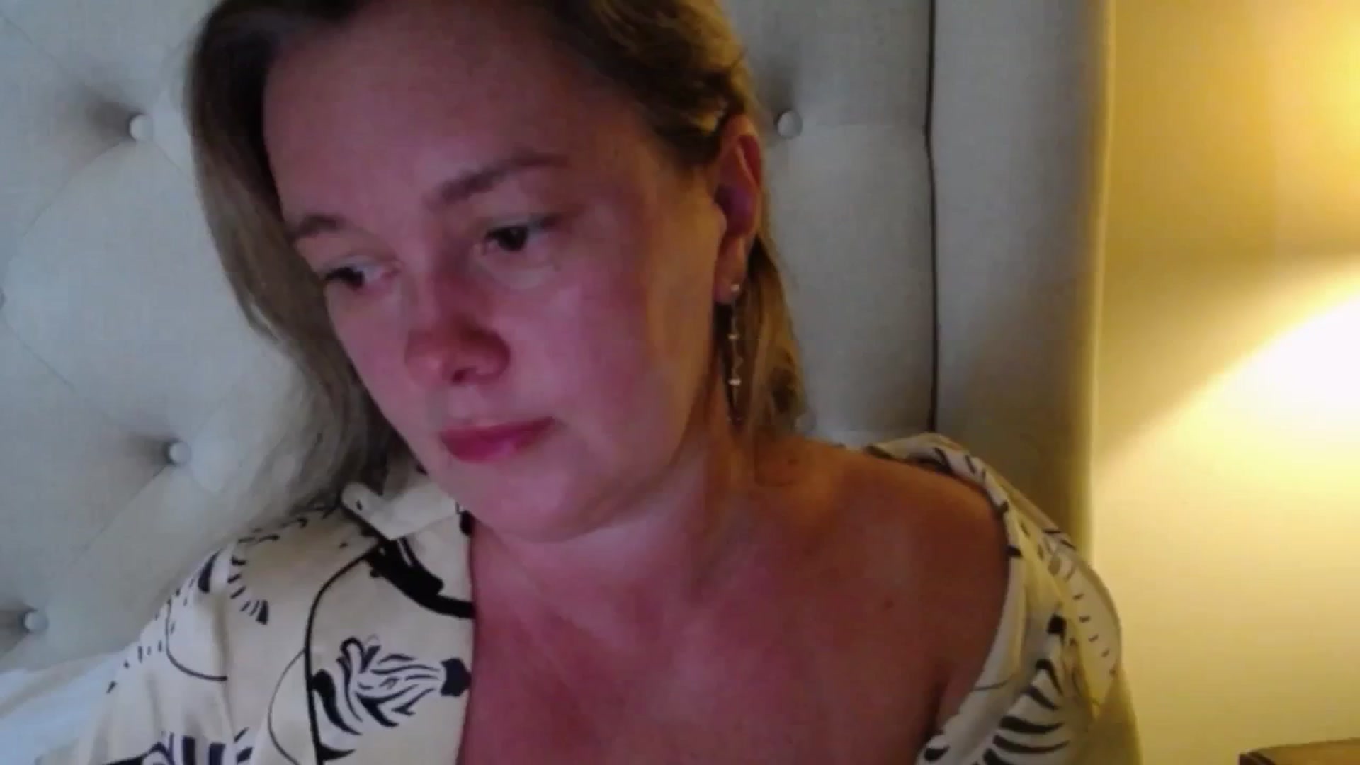 Gallery image thumbnail from J0llye's myfreecams stream on, 06/29/2025, 20:37 image 8 of 20