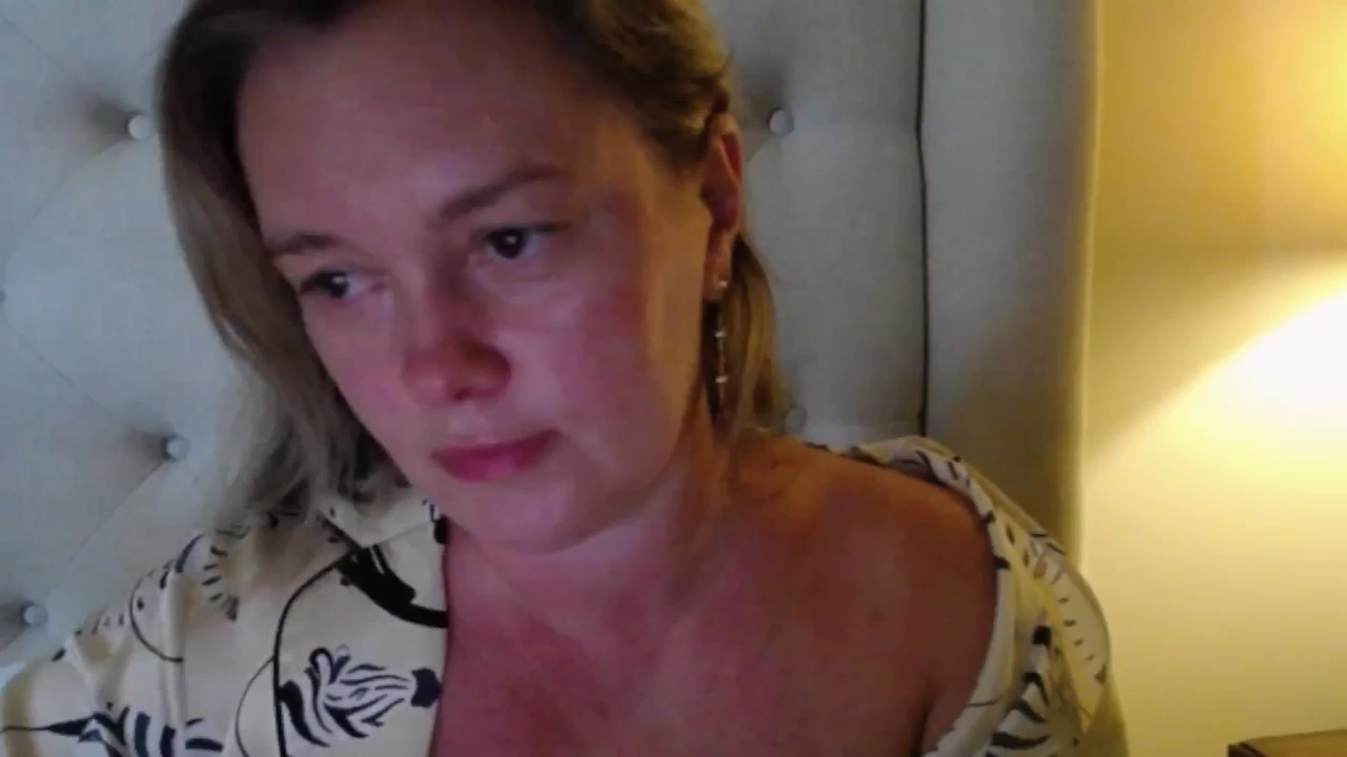 Gallery image thumbnail from J0llye's myfreecams stream on, 06/29/2025, 20:37 image 18 of 20
