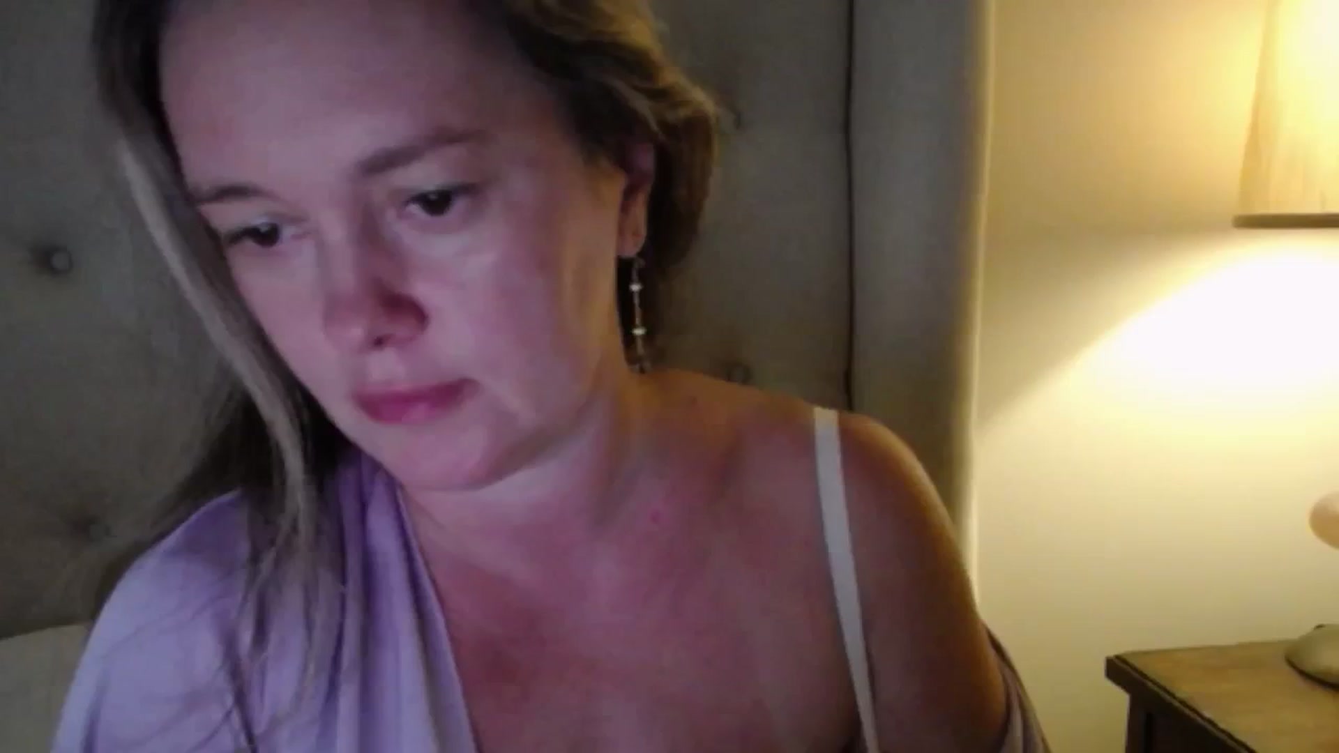 Gallery image thumbnail from J0llye's myfreecams stream on, 07/01/2025, 20:33 image 3 of 20