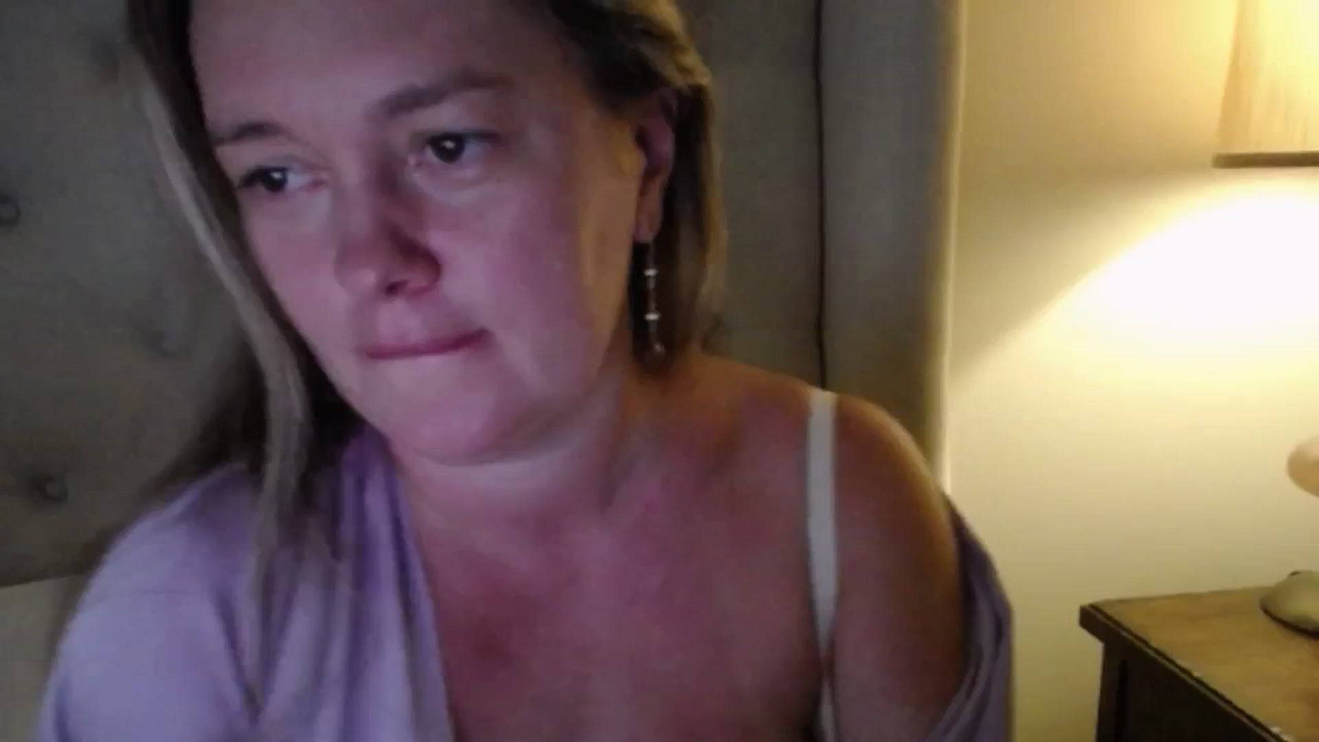 Gallery image thumbnail from J0llye's myfreecams stream on, 07/01/2025, 20:33 image 6 of 20