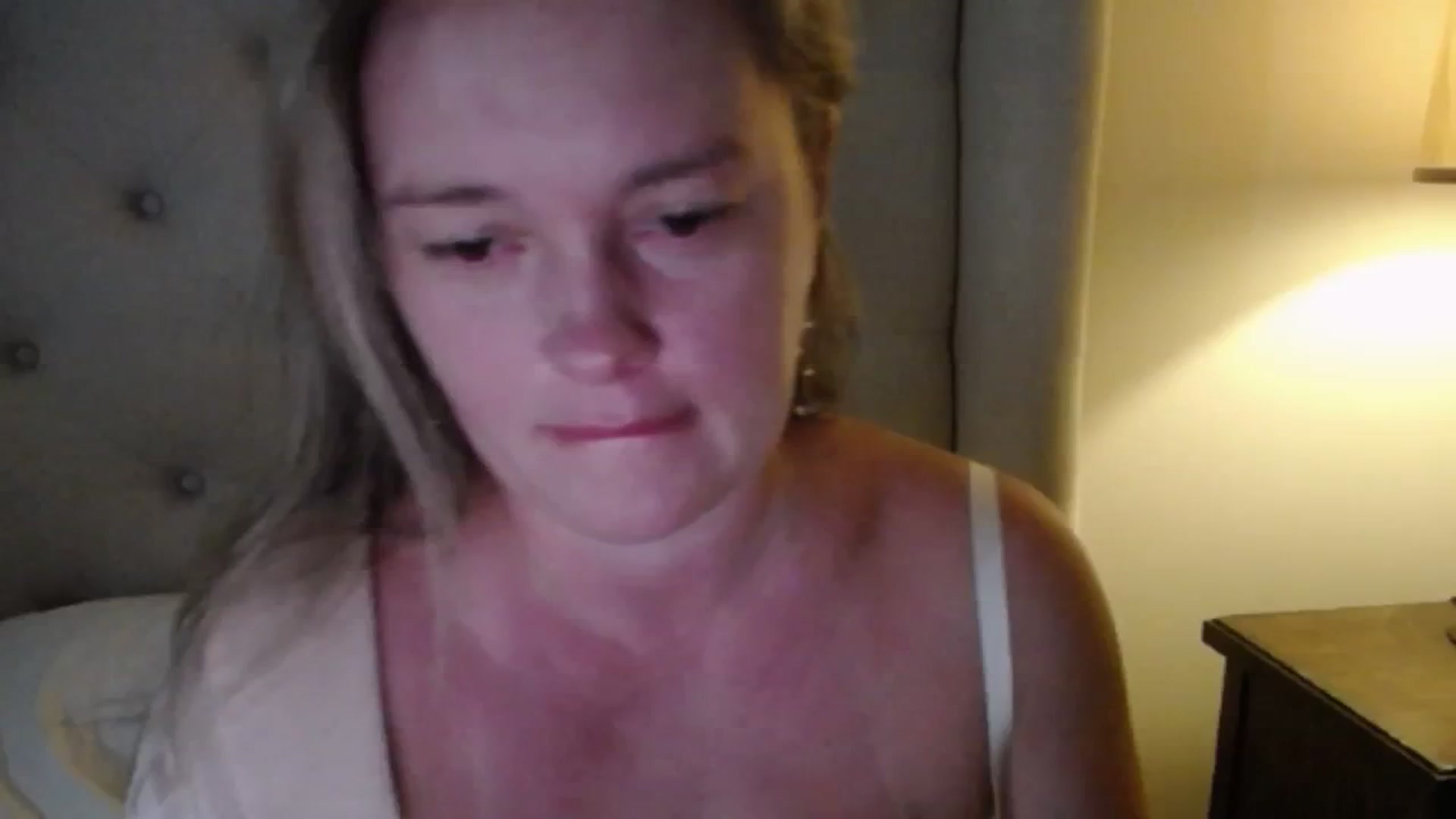 Gallery image thumbnail from J0llye's myfreecams stream on, 07/02/2025, 20:07 image 2 of 20