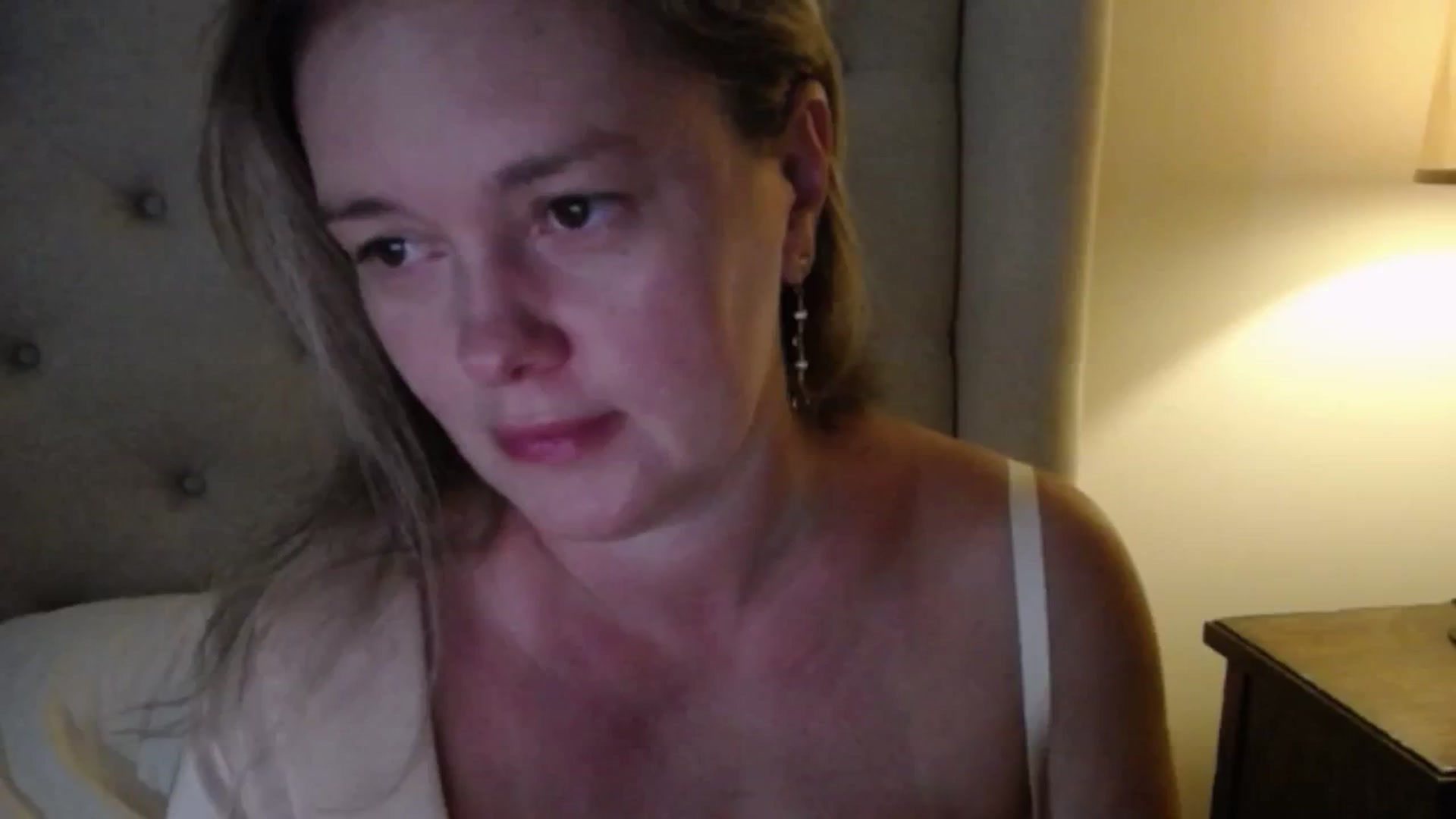 Gallery image thumbnail from J0llye's myfreecams stream on, 07/02/2025, 20:07 image 5 of 20