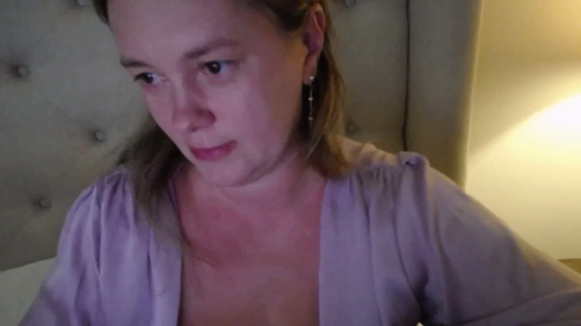 Gallery image thumbnail from J0llye's myfreecams stream on, 07/06/2025, 20:22 image 14 of 20