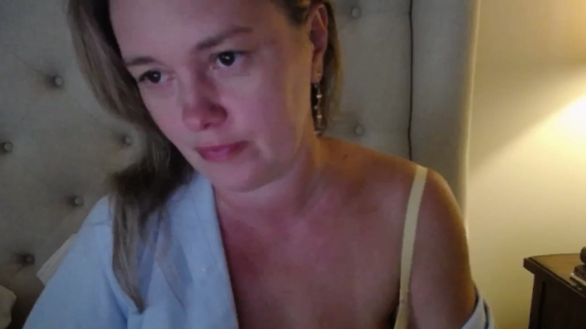 Gallery image thumbnail from J0llye's myfreecams stream on, 07/08/2025, 20:34 image 9 of 20