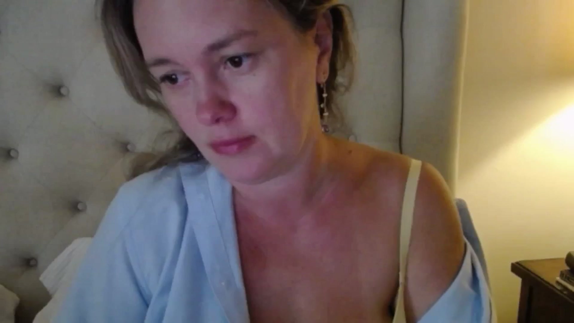 Gallery image thumbnail from J0llye's myfreecams stream on, 07/08/2025, 20:34 image 2 of 20